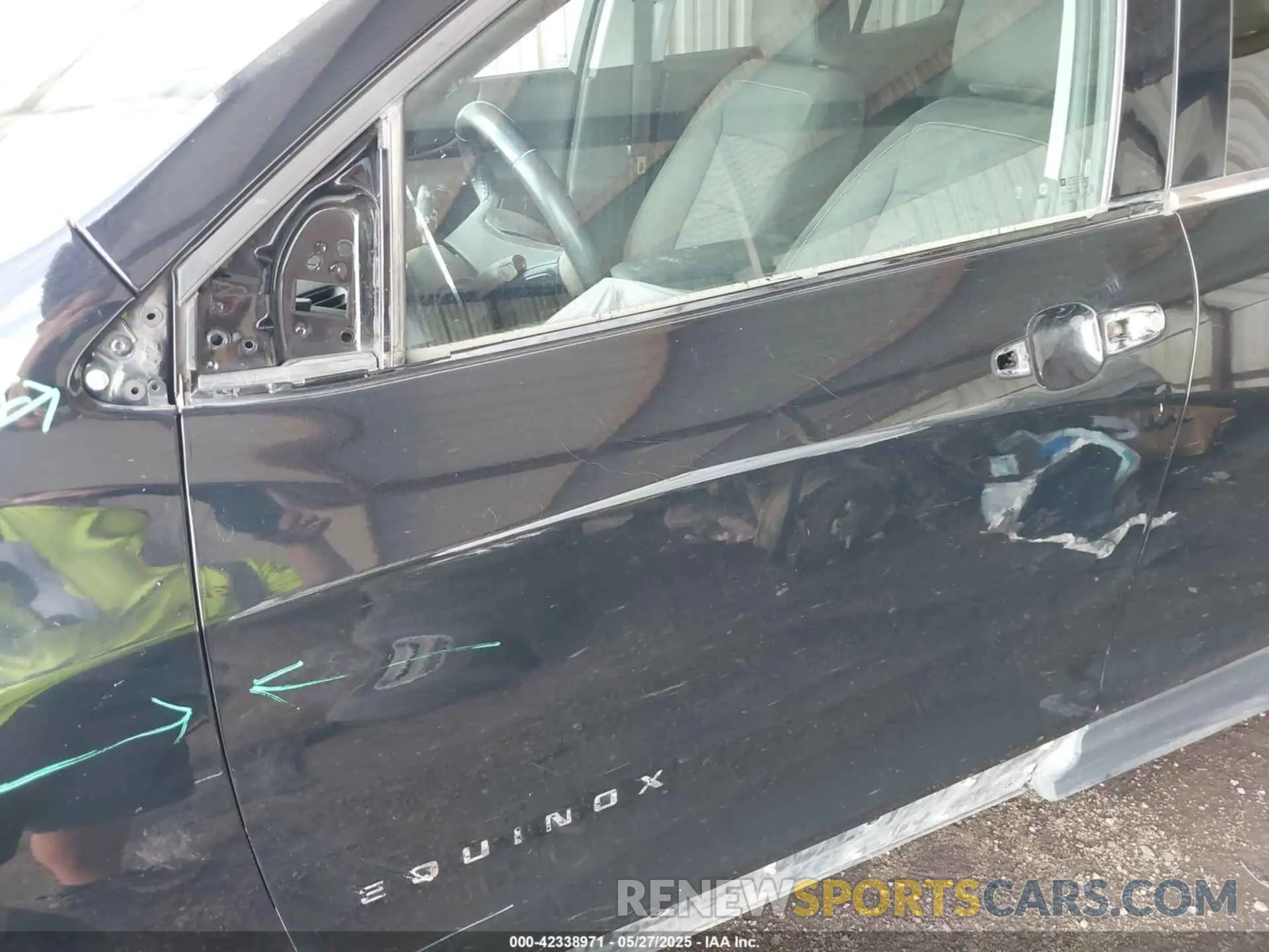 17 Photograph of a damaged car 3GNAXKEV4KL285458 CHEVROLET EQUINOX 2019