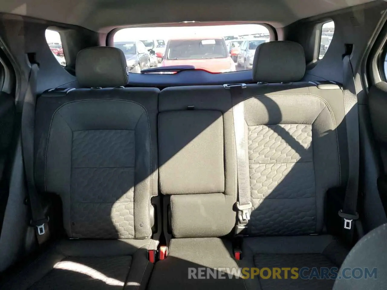 10 Photograph of a damaged car 3GNAXKEV4KS575267 CHEVROLET EQUINOX 2019