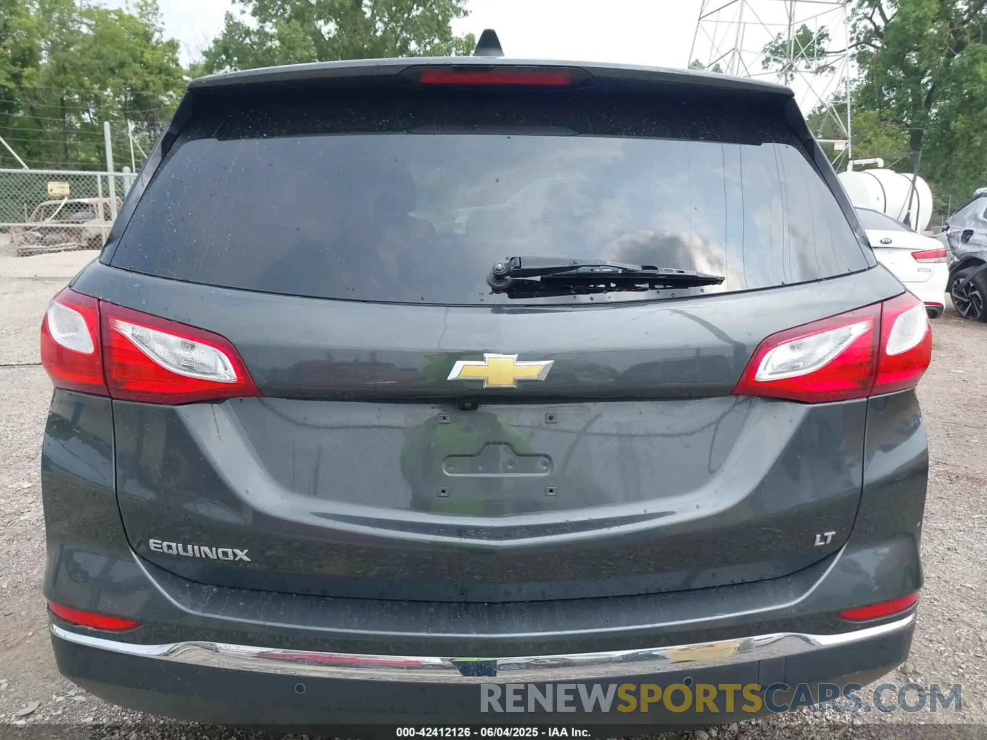 16 Photograph of a damaged car 3GNAXKEV4KS644927 CHEVROLET EQUINOX 2019