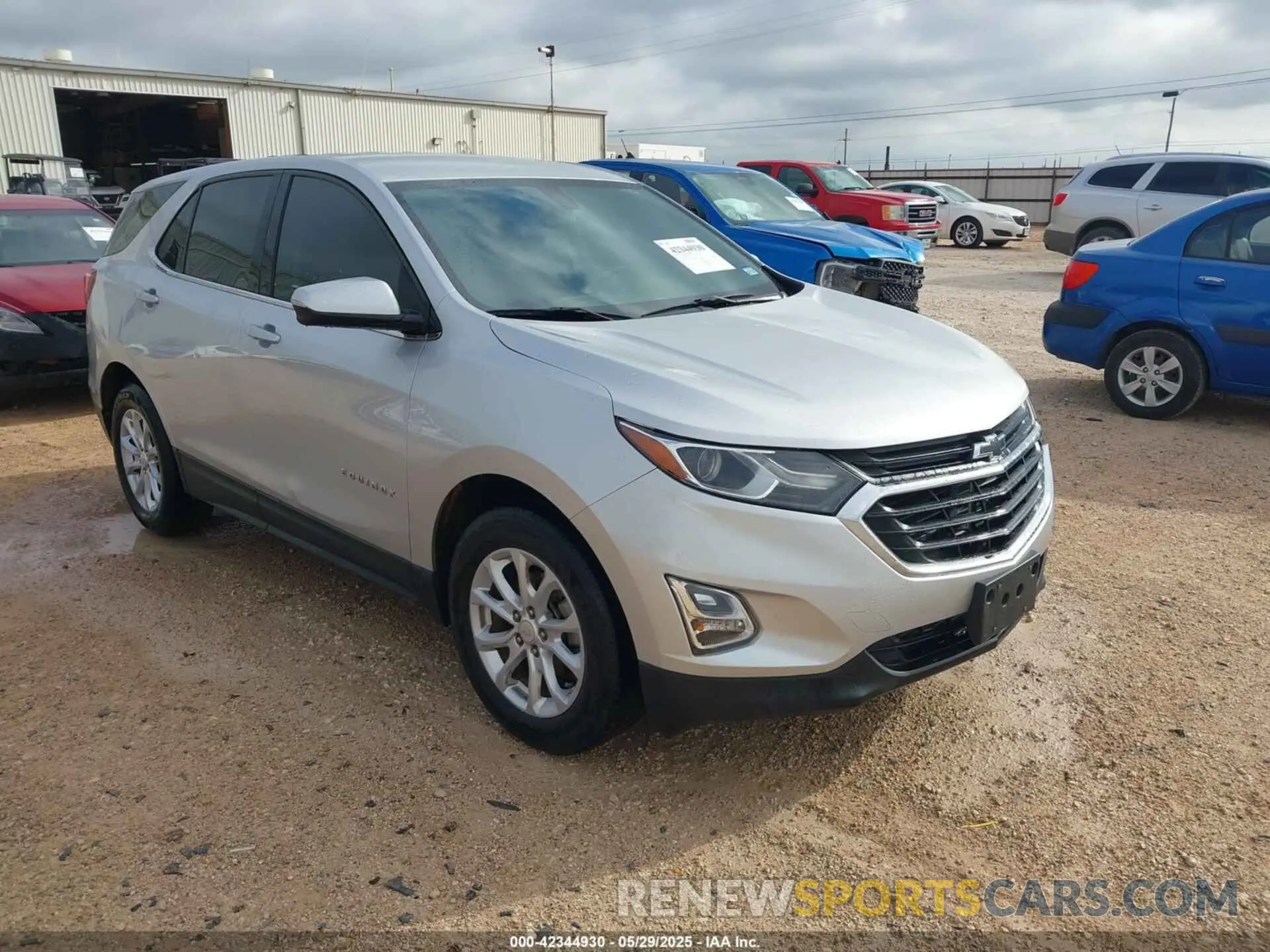 1 Photograph of a damaged car 3GNAXKEV4KS657094 CHEVROLET EQUINOX 2019