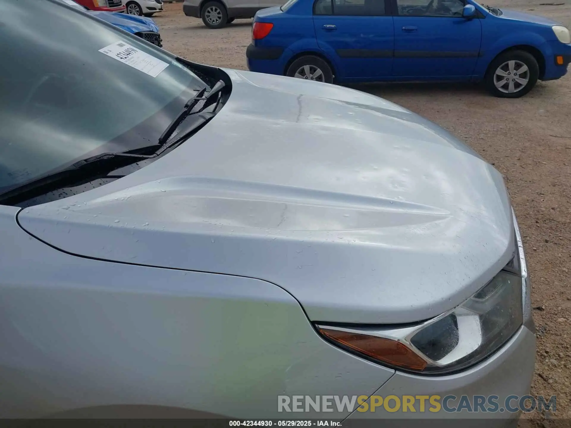 6 Photograph of a damaged car 3GNAXKEV4KS657094 CHEVROLET EQUINOX 2019