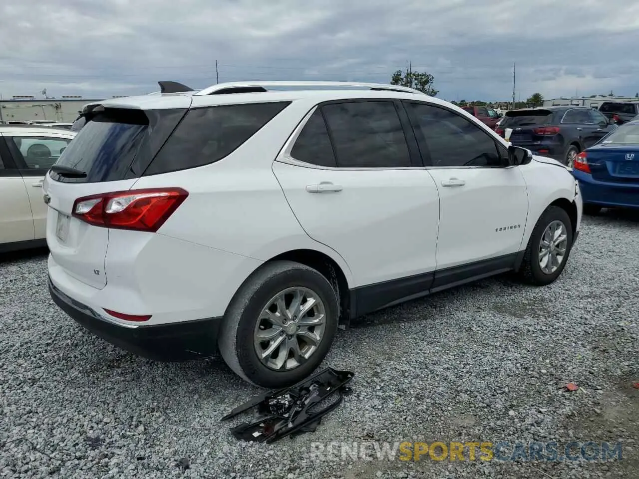 3 Photograph of a damaged car 3GNAXKEV5KL162154 CHEVROLET EQUINOX 2019