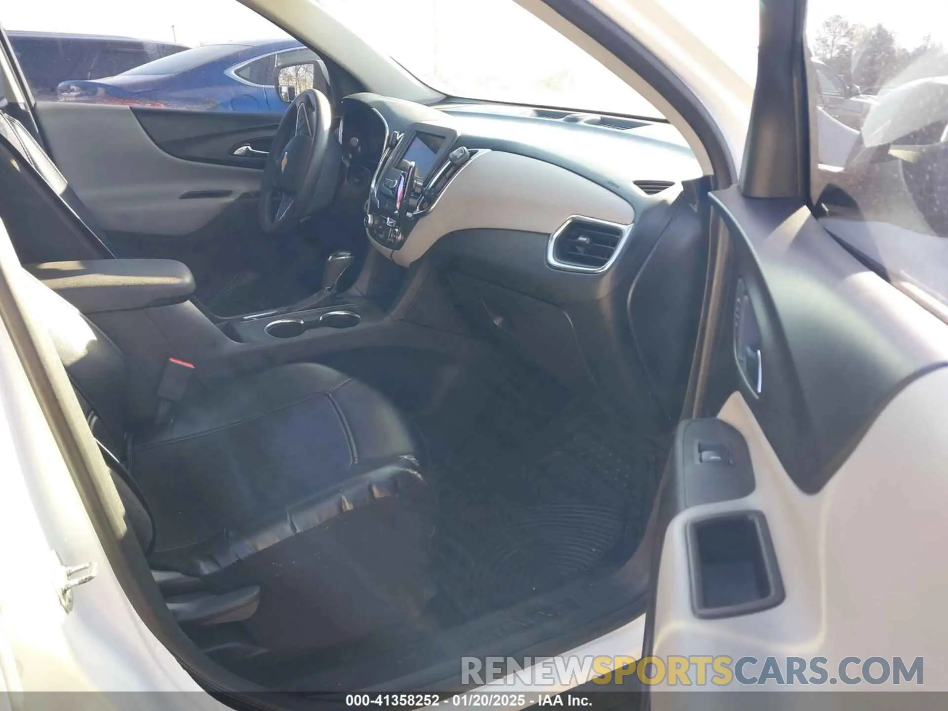 5 Photograph of a damaged car 3GNAXKEV5KS529334 CHEVROLET EQUINOX 2019