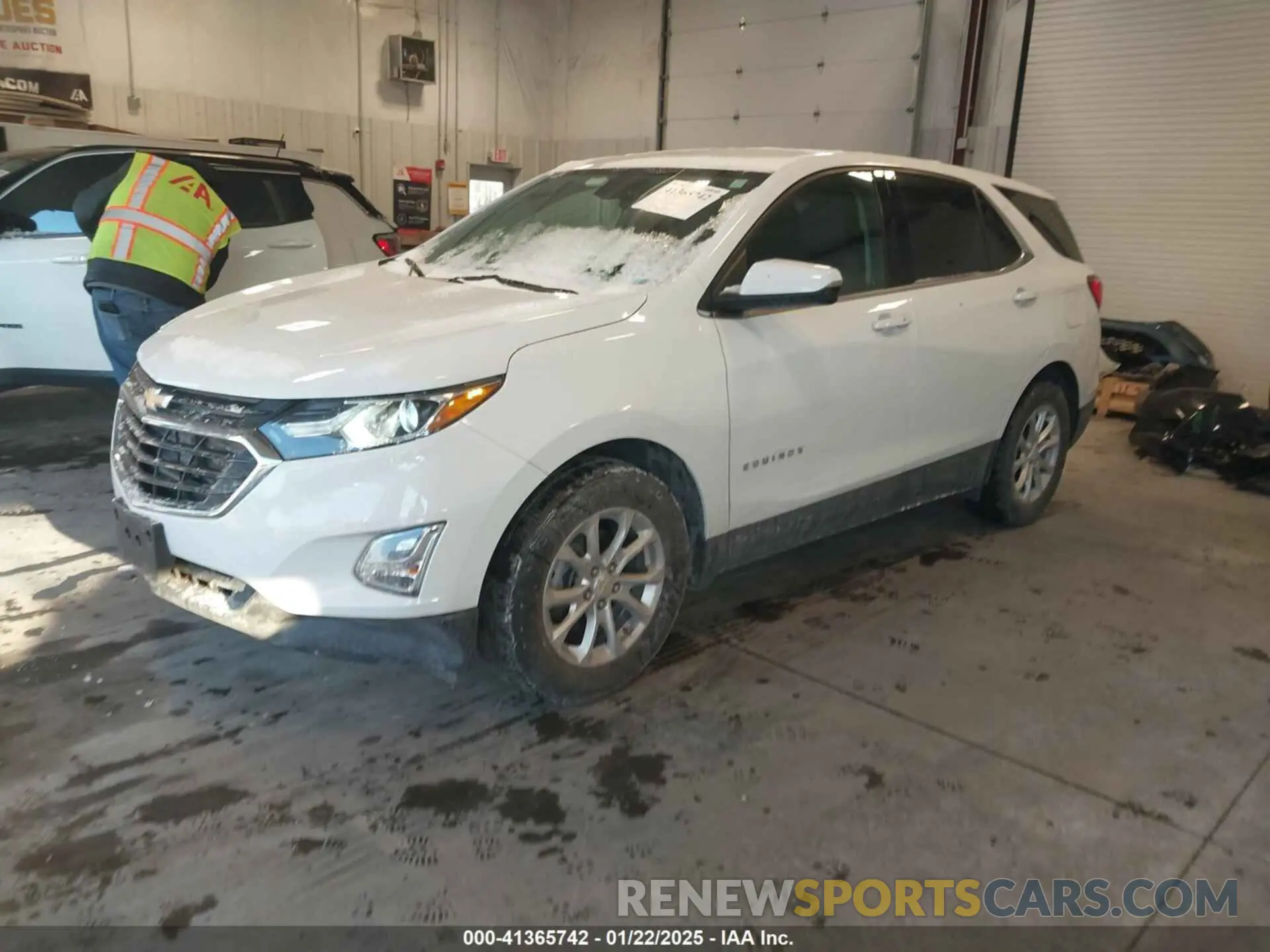 2 Photograph of a damaged car 3GNAXKEV5KS647402 CHEVROLET EQUINOX 2019