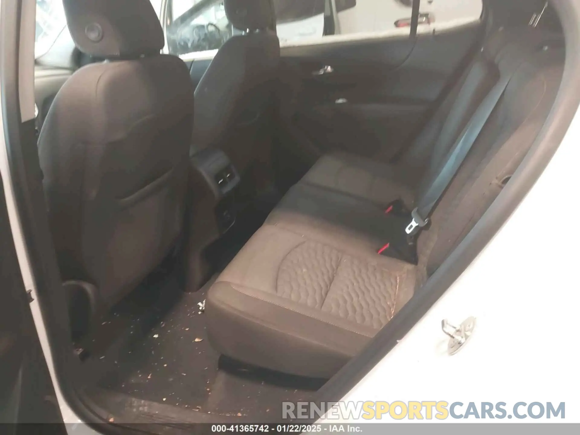 8 Photograph of a damaged car 3GNAXKEV5KS647402 CHEVROLET EQUINOX 2019