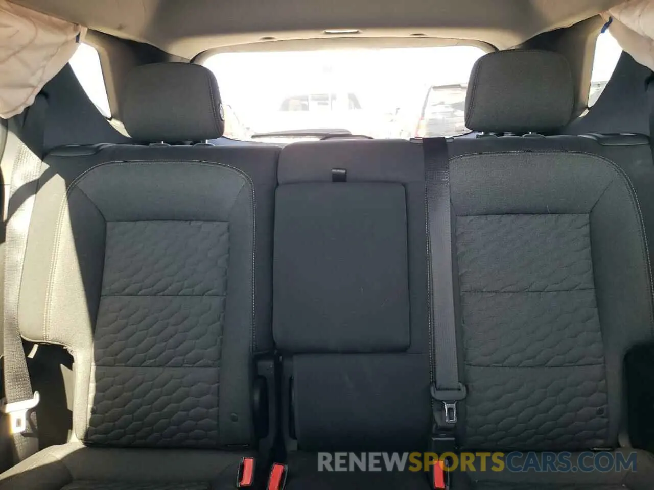 10 Photograph of a damaged car 3GNAXKEV6KL316967 CHEVROLET EQUINOX 2019