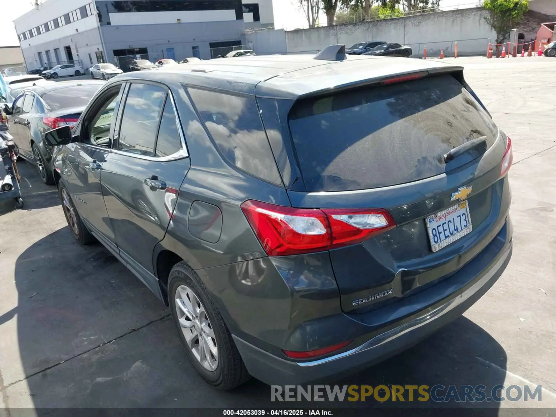 3 Photograph of a damaged car 3GNAXKEV6KS504409 CHEVROLET EQUINOX 2019