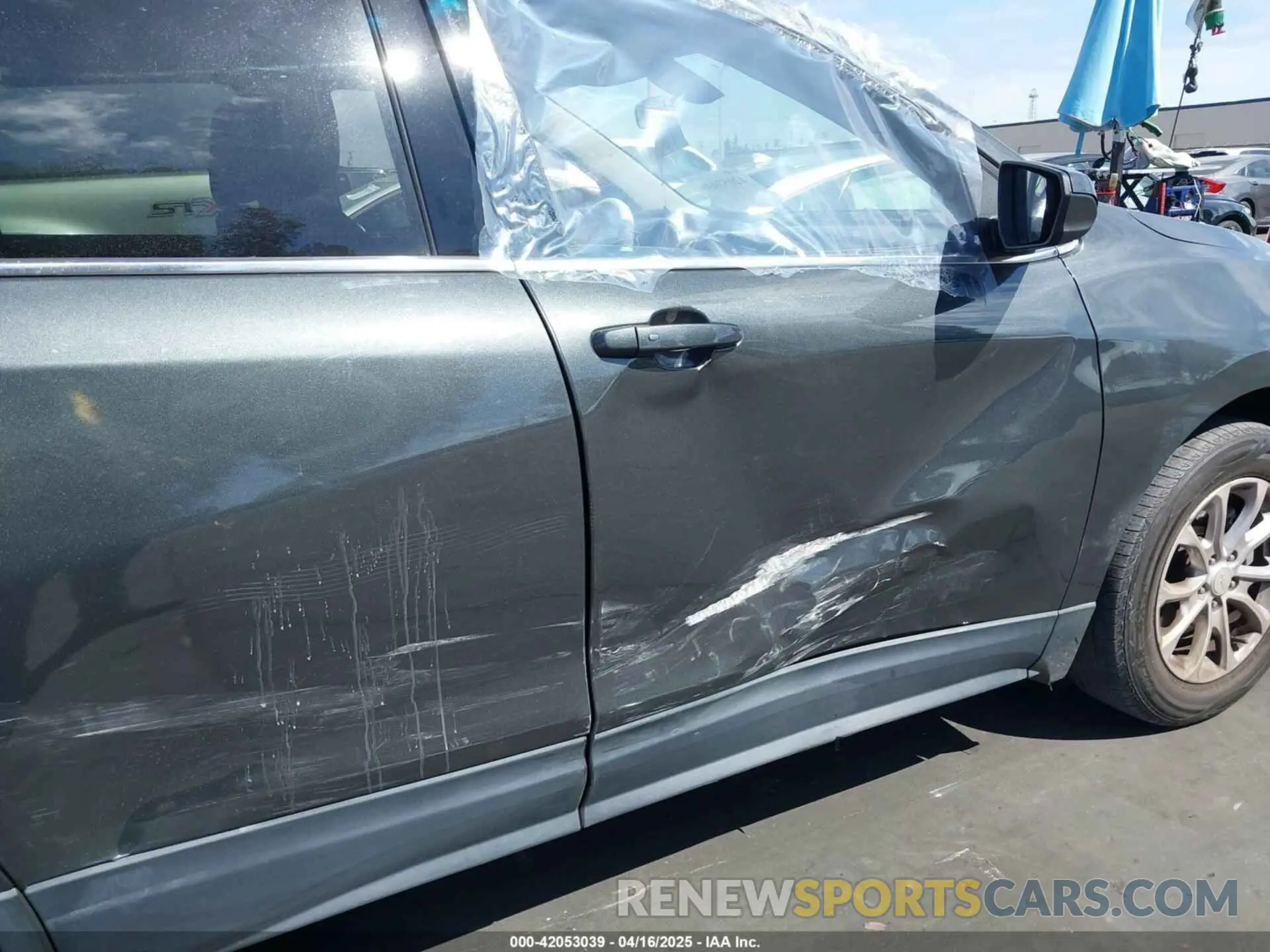 6 Photograph of a damaged car 3GNAXKEV6KS504409 CHEVROLET EQUINOX 2019
