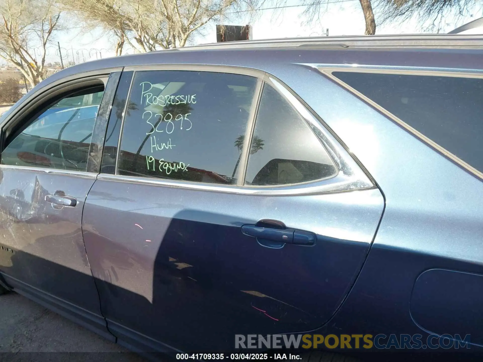 15 Photograph of a damaged car 3GNAXKEV6KS515040 CHEVROLET EQUINOX 2019