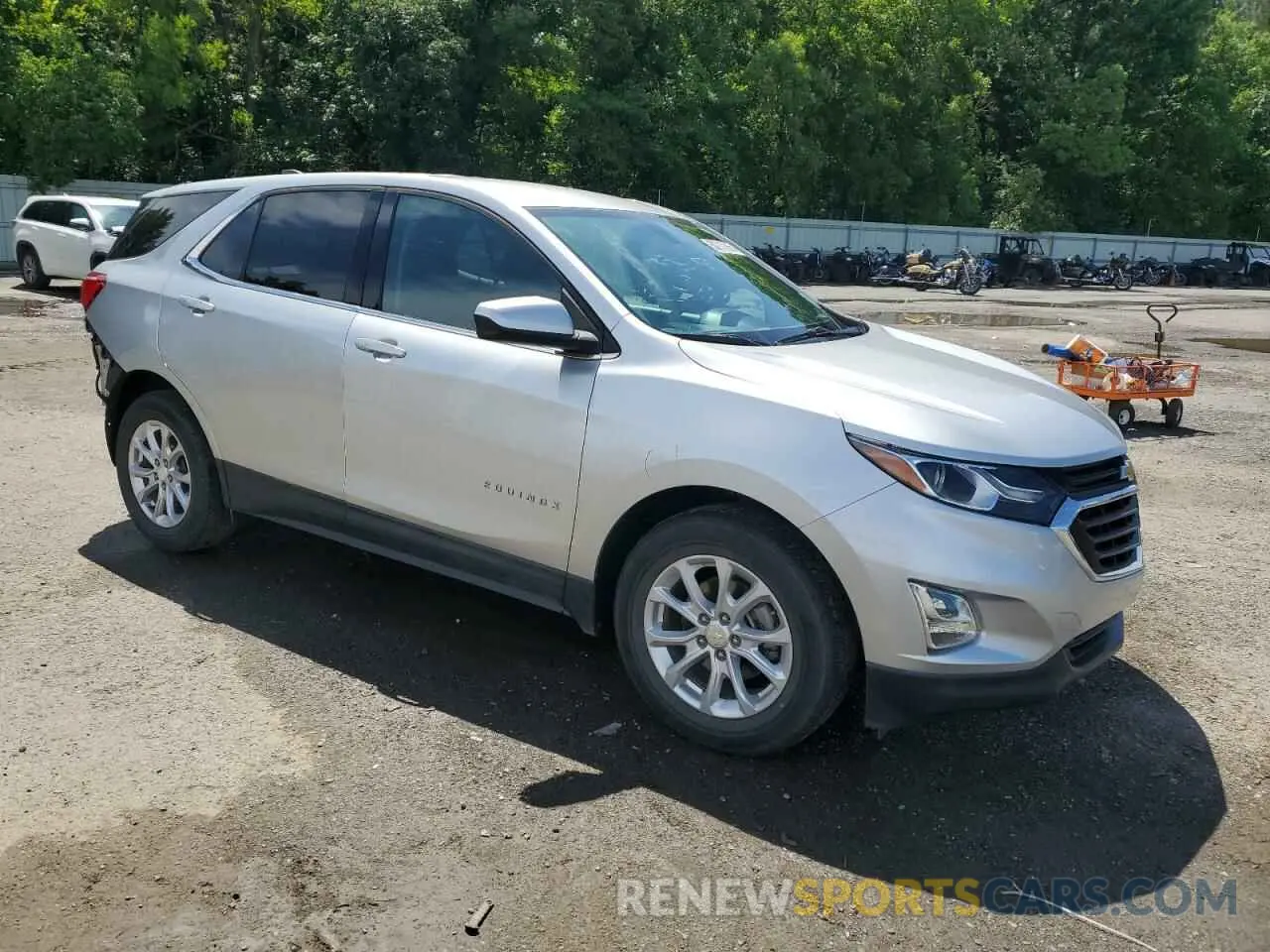 4 Photograph of a damaged car 3GNAXKEV6KS516026 CHEVROLET EQUINOX 2019