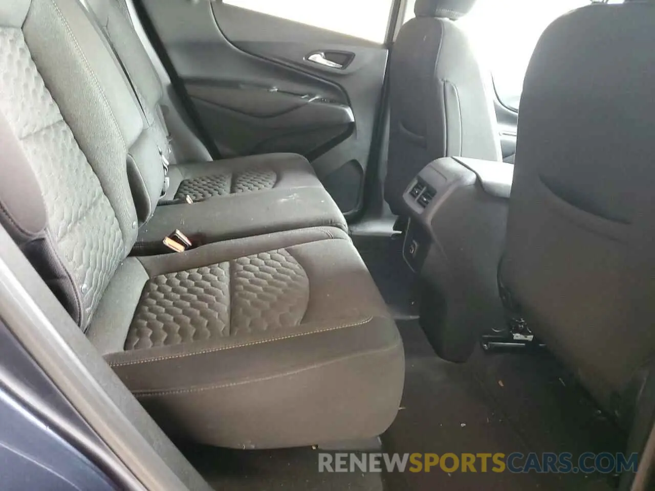 10 Photograph of a damaged car 3GNAXKEV6KS525082 CHEVROLET EQUINOX 2019