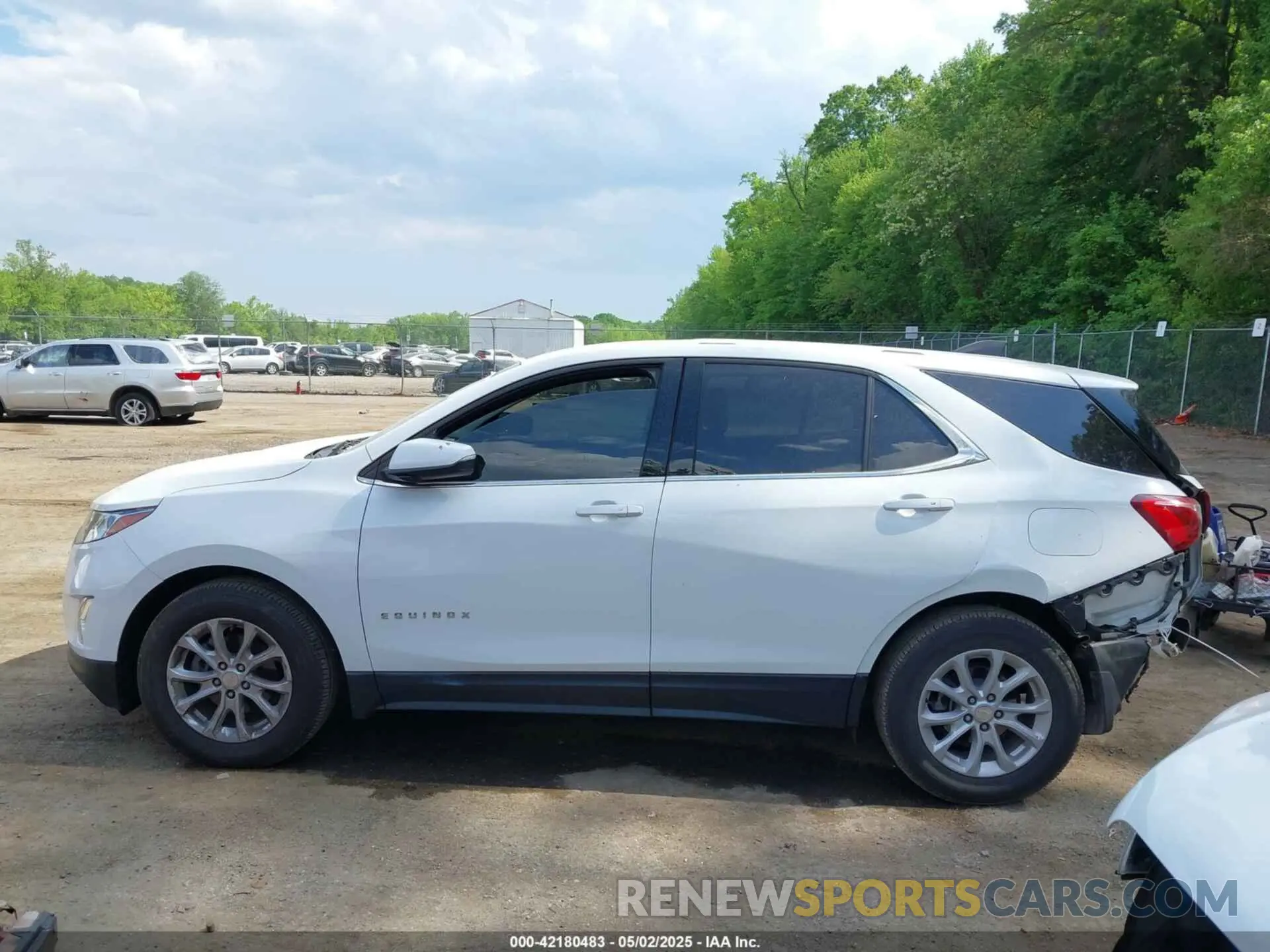 14 Photograph of a damaged car 3GNAXKEV6KS557207 CHEVROLET EQUINOX 2019