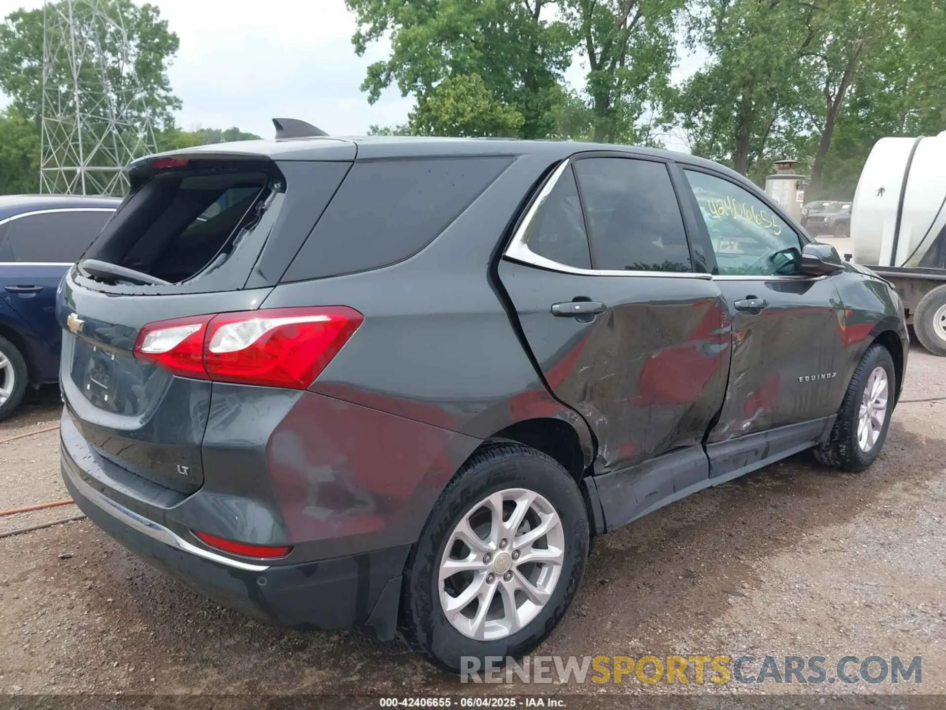 6 Photograph of a damaged car 3GNAXKEV6KS574718 CHEVROLET EQUINOX 2019