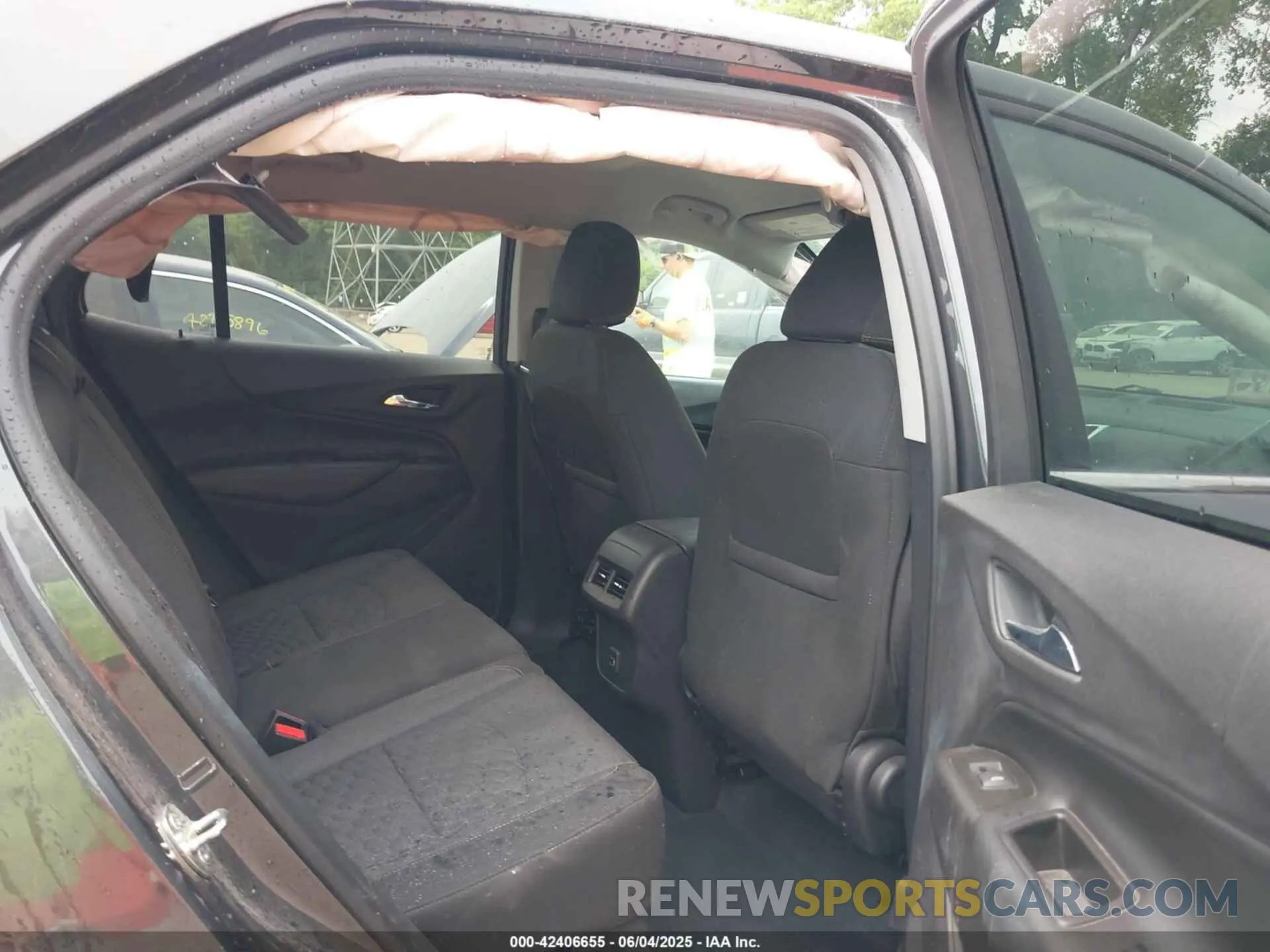 8 Photograph of a damaged car 3GNAXKEV6KS574718 CHEVROLET EQUINOX 2019