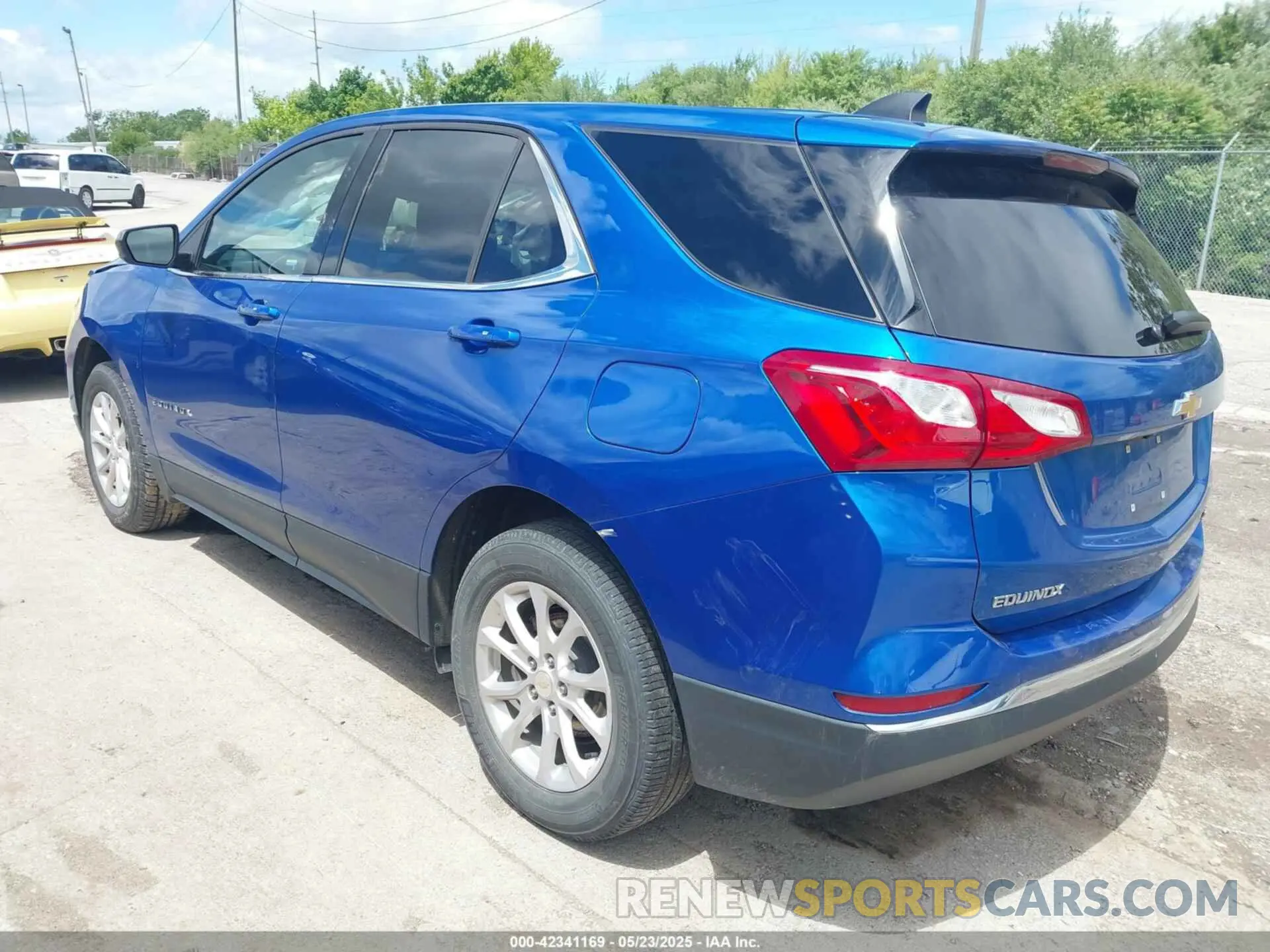 3 Photograph of a damaged car 3GNAXKEV6KS629202 CHEVROLET EQUINOX 2019