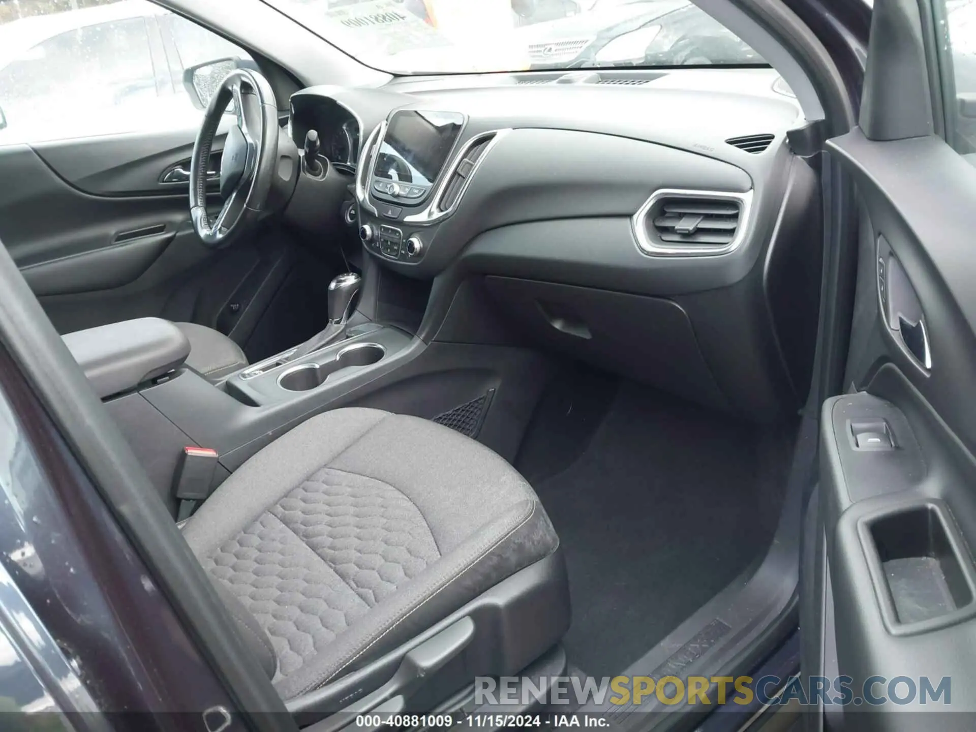 5 Photograph of a damaged car 3GNAXKEV7KL105860 CHEVROLET EQUINOX 2019