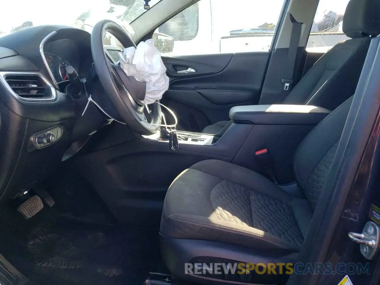 7 Photograph of a damaged car 3GNAXKEV7KL175116 CHEVROLET EQUINOX 2019