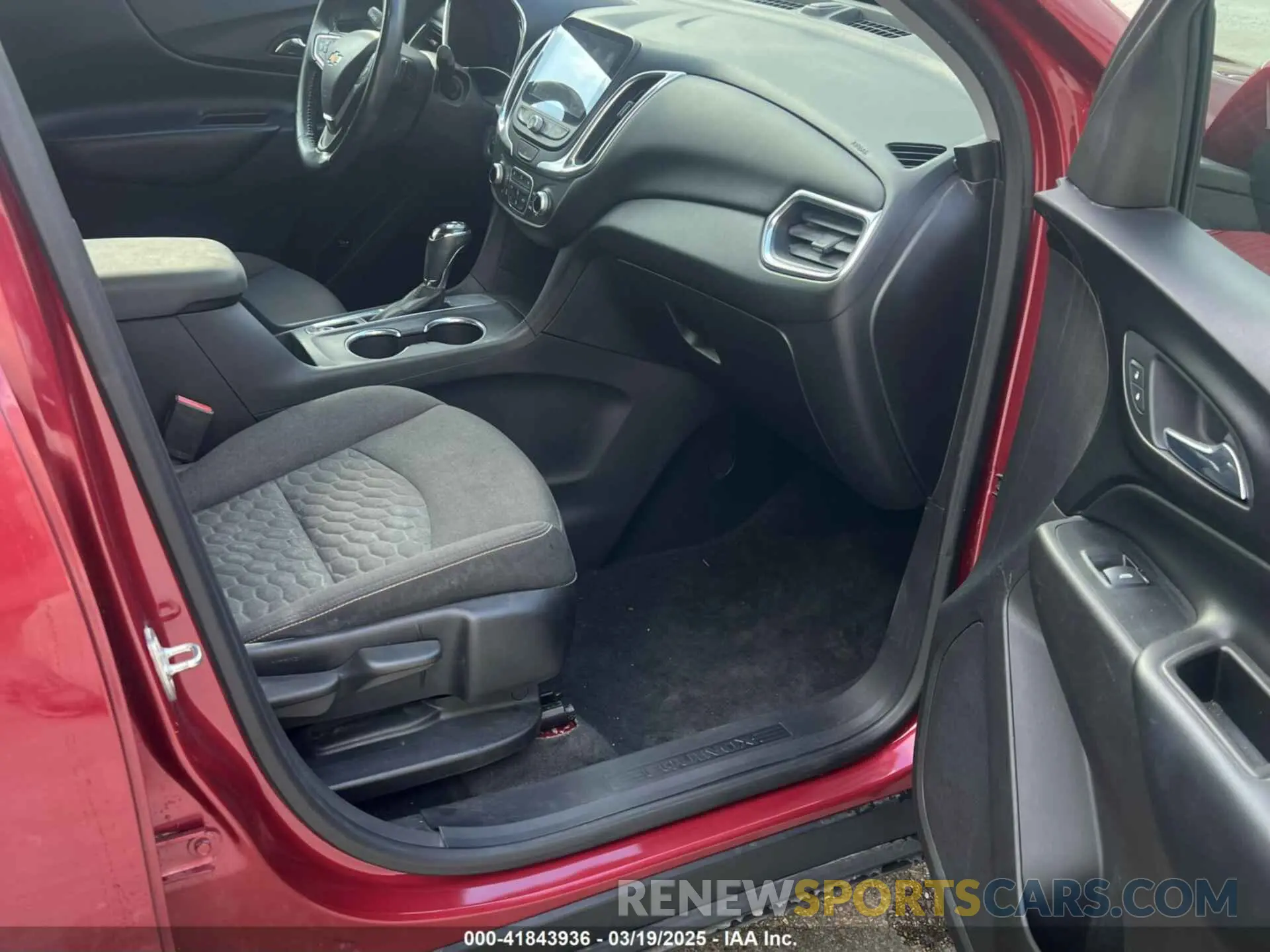5 Photograph of a damaged car 3GNAXKEV7KL206932 CHEVROLET EQUINOX 2019
