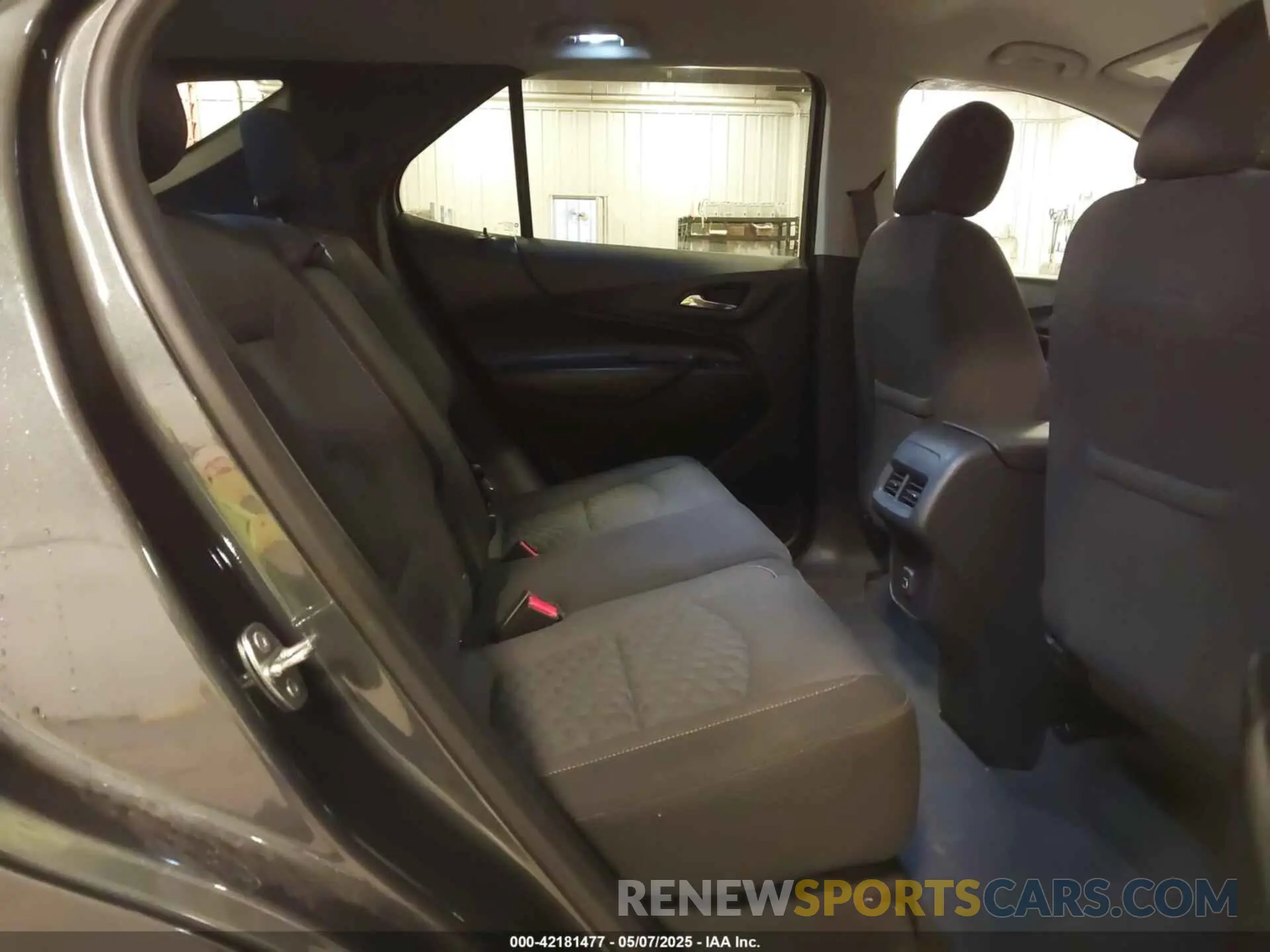 8 Photograph of a damaged car 3GNAXKEV7KS512468 CHEVROLET EQUINOX 2019