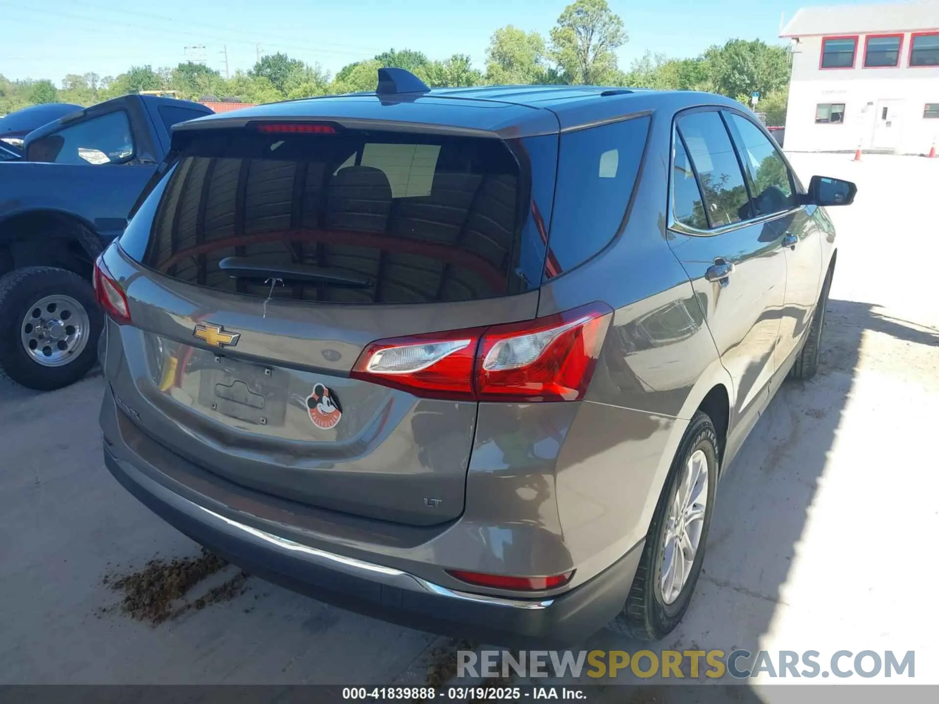 4 Photograph of a damaged car 3GNAXKEV7KS516553 CHEVROLET EQUINOX 2019