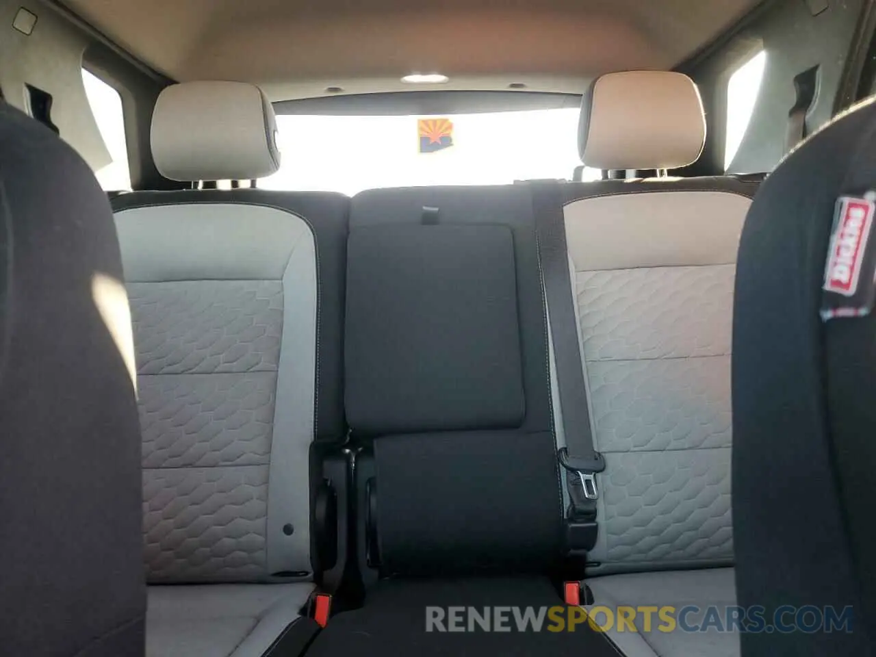 10 Photograph of a damaged car 3GNAXKEV7KS547348 CHEVROLET EQUINOX 2019