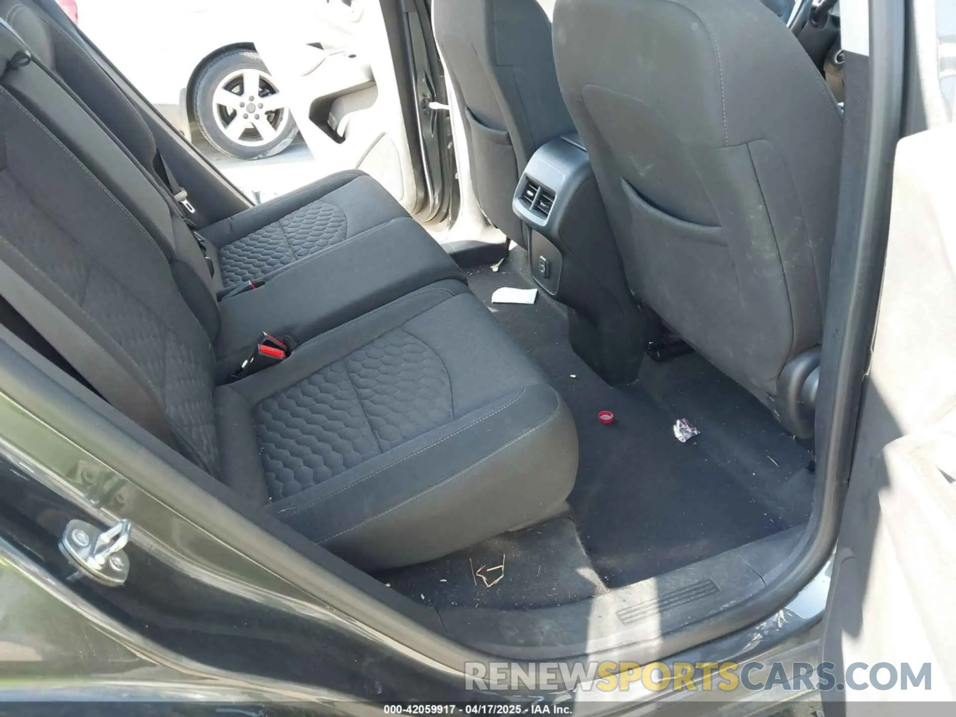 8 Photograph of a damaged car 3GNAXKEV7KS577515 CHEVROLET EQUINOX 2019