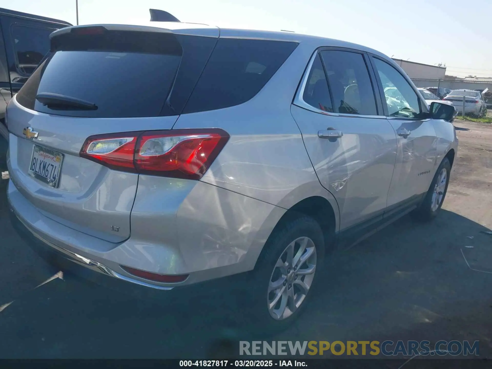 4 Photograph of a damaged car 3GNAXKEV7KS663049 CHEVROLET EQUINOX 2019