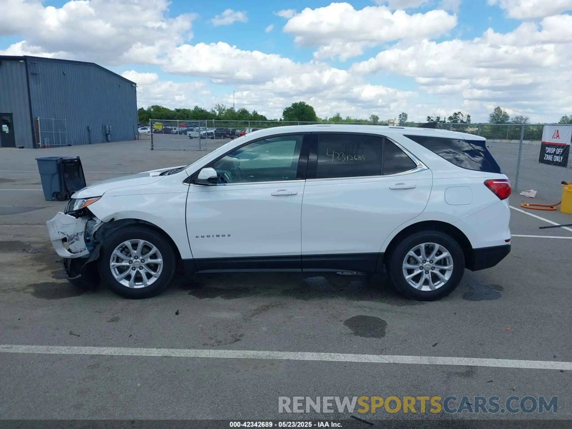 14 Photograph of a damaged car 3GNAXKEV7KS677341 CHEVROLET EQUINOX 2019