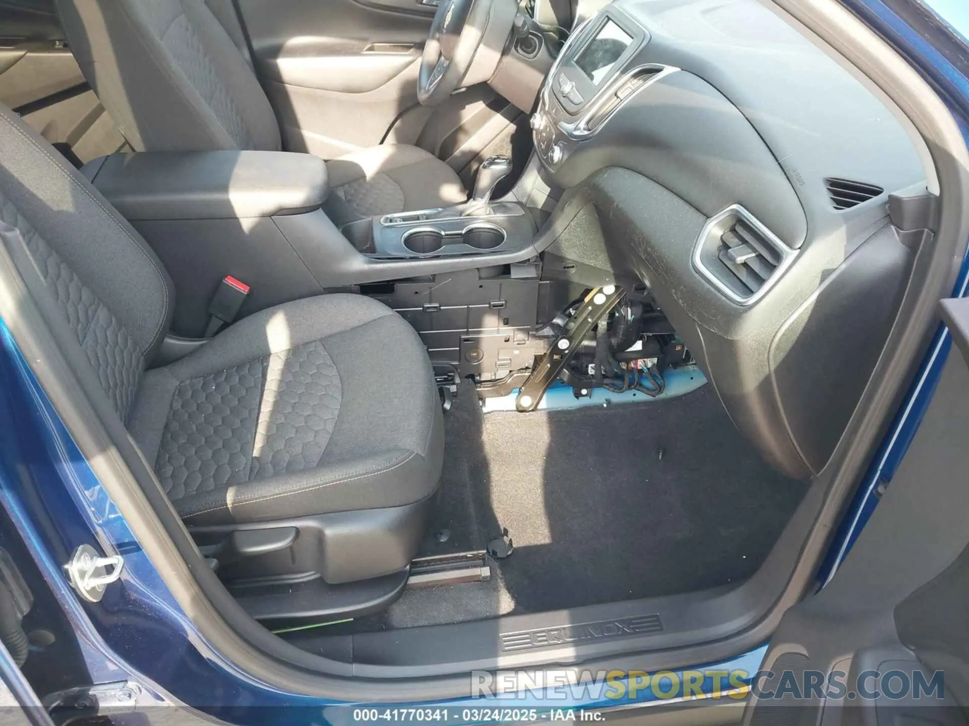 5 Photograph of a damaged car 3GNAXKEV8KL208088 CHEVROLET EQUINOX 2019
