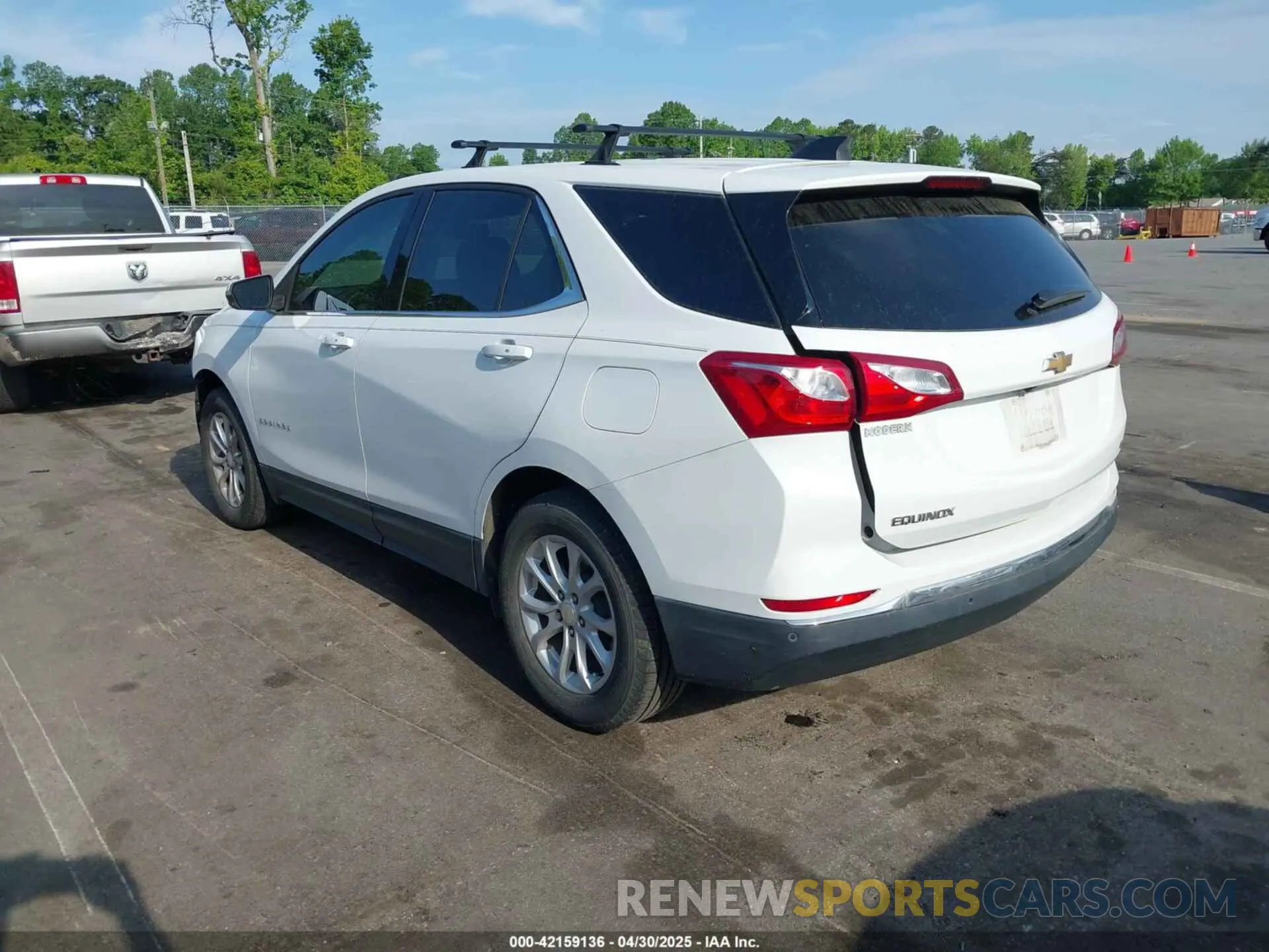 3 Photograph of a damaged car 3GNAXKEV8KS599992 CHEVROLET EQUINOX 2019