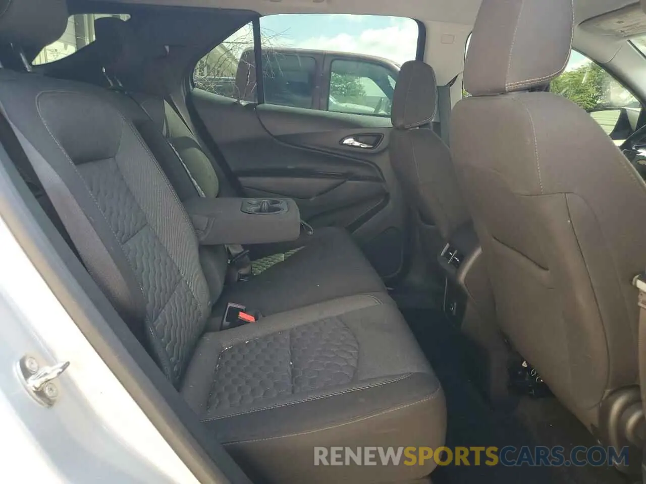 11 Photograph of a damaged car 3GNAXKEV9KL127083 CHEVROLET EQUINOX 2019