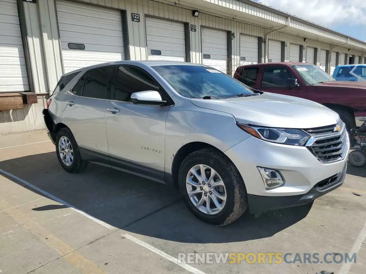 4 Photograph of a damaged car 3GNAXKEV9KL127083 CHEVROLET EQUINOX 2019