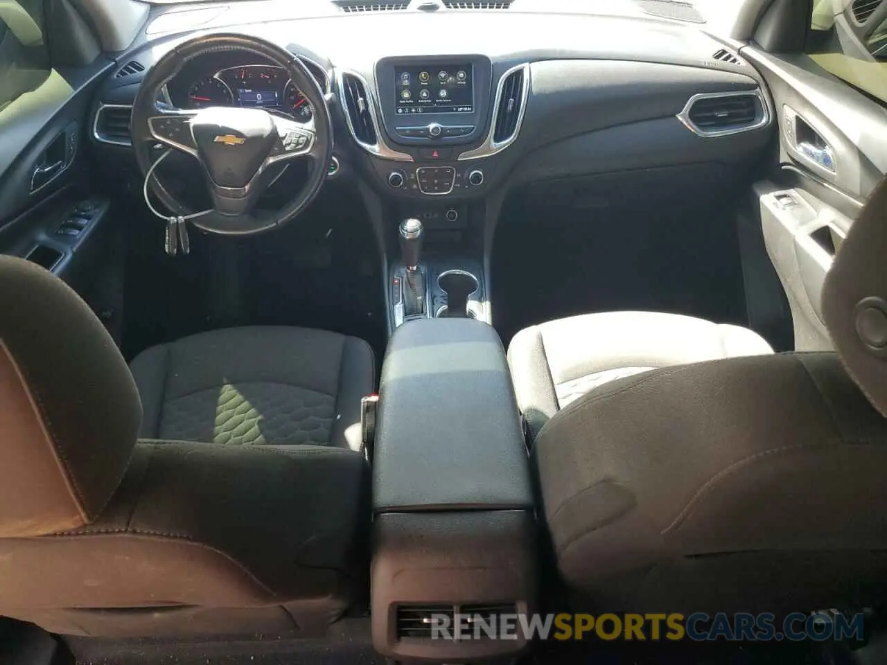 8 Photograph of a damaged car 3GNAXKEV9KL127083 CHEVROLET EQUINOX 2019