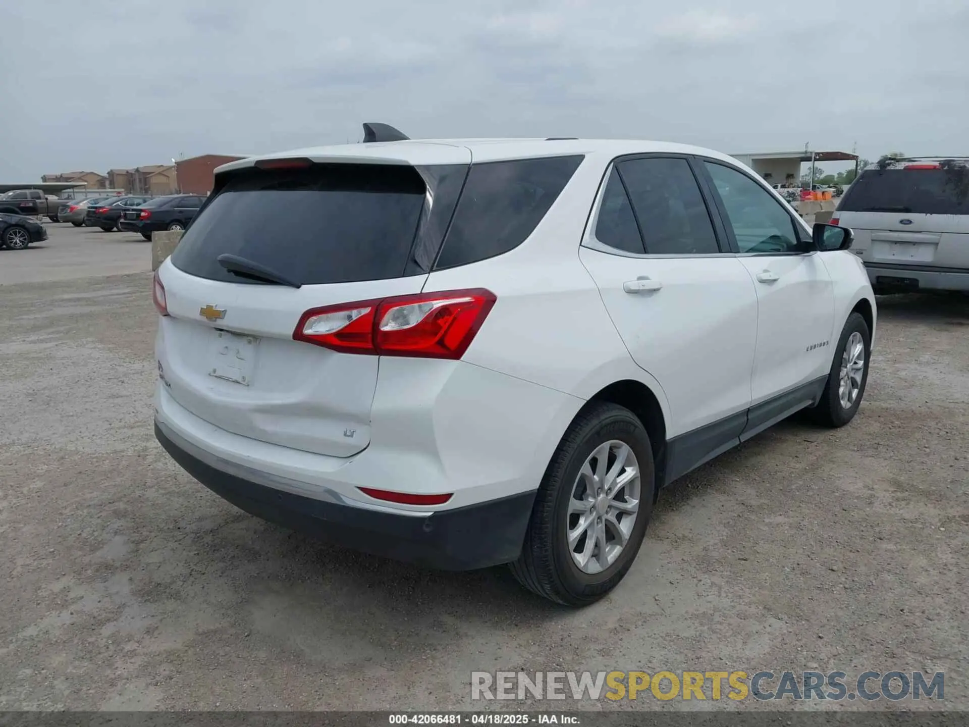 4 Photograph of a damaged car 3GNAXKEV9KL180494 CHEVROLET EQUINOX 2019