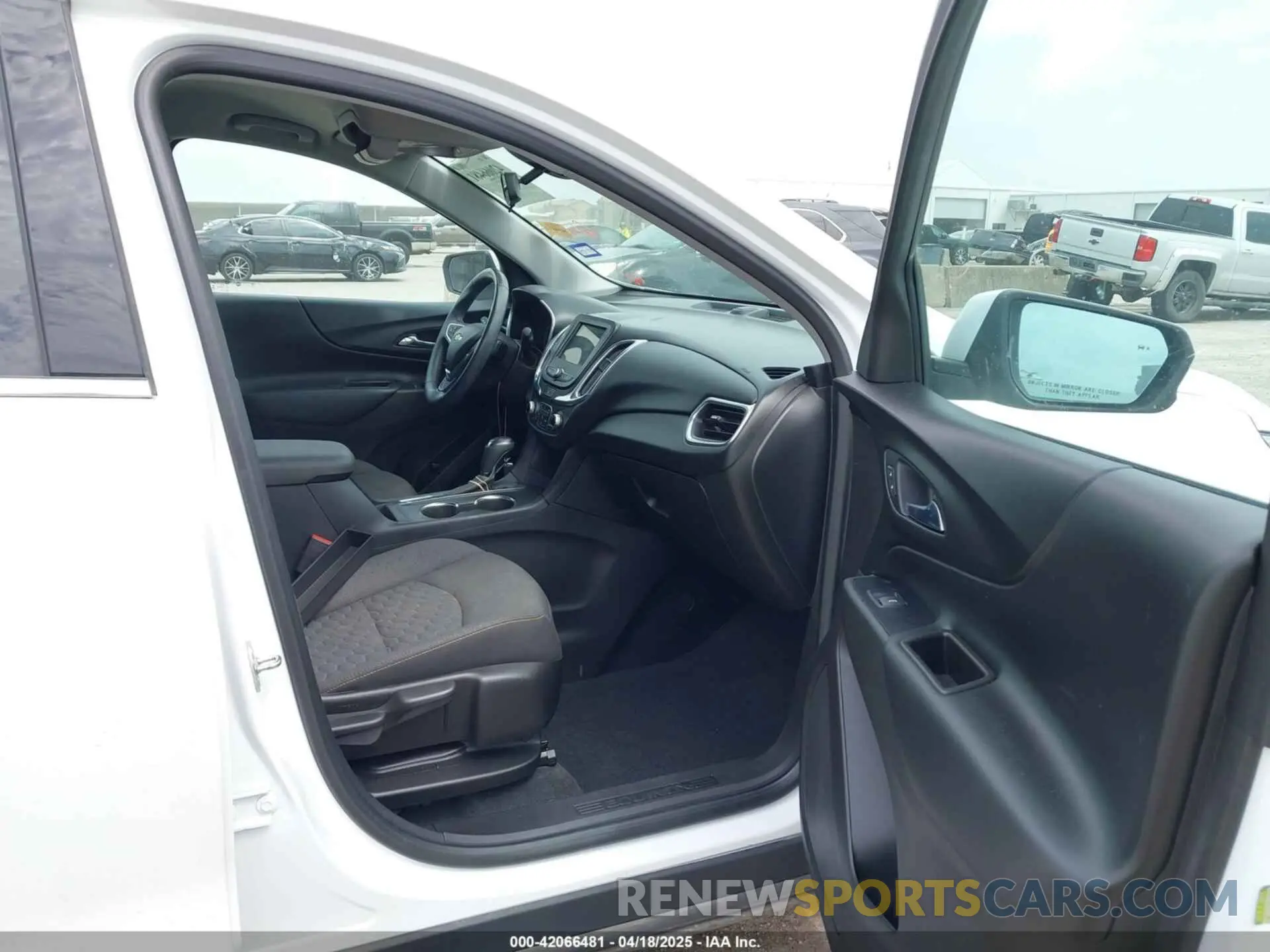 5 Photograph of a damaged car 3GNAXKEV9KL180494 CHEVROLET EQUINOX 2019