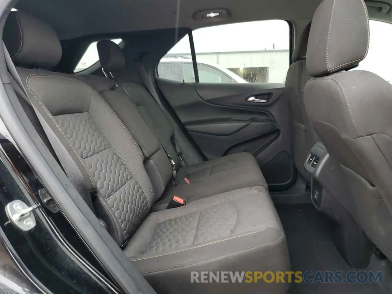 11 Photograph of a damaged car 3GNAXKEV9KL243903 CHEVROLET EQUINOX 2019