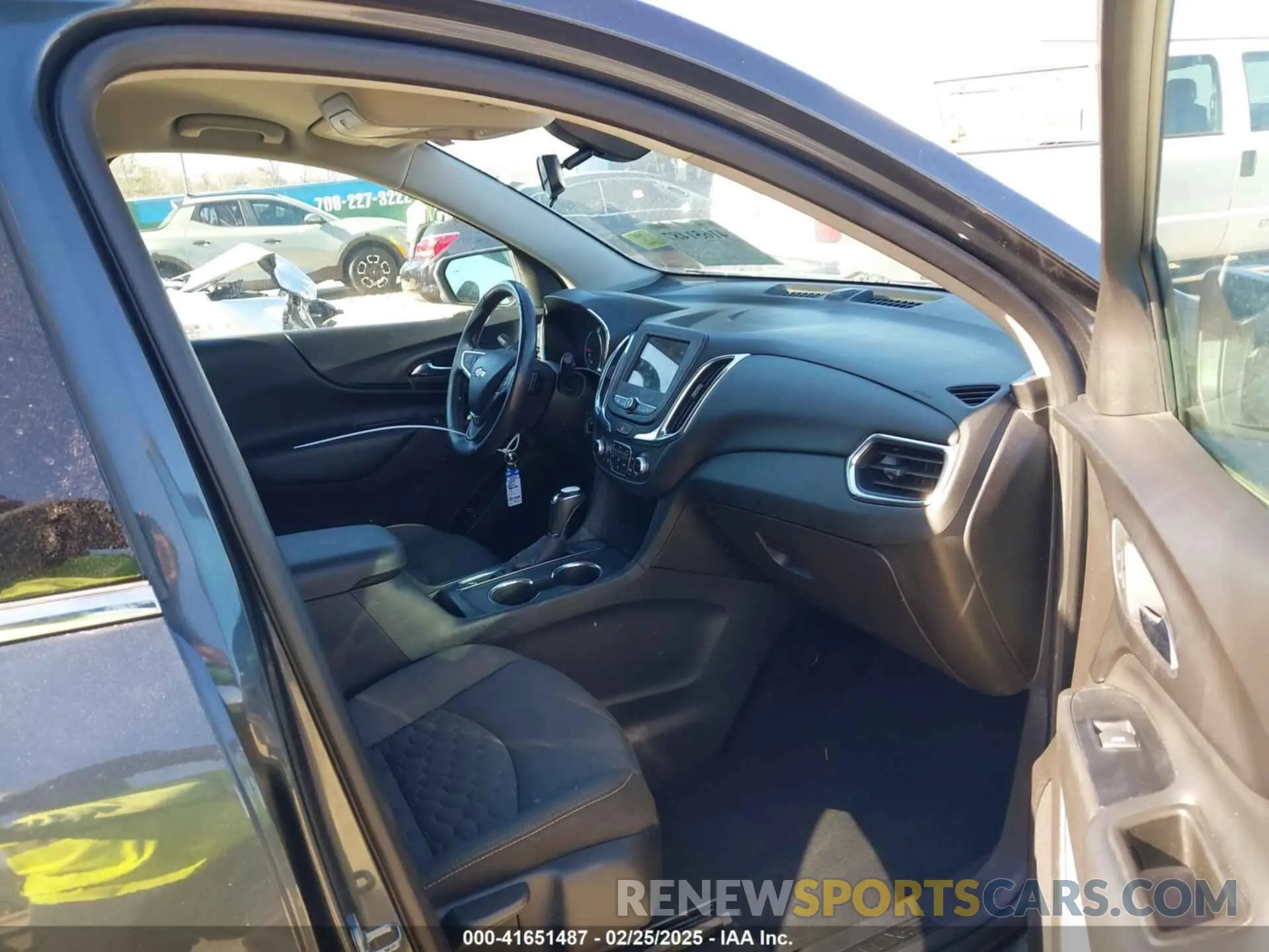 5 Photograph of a damaged car 3GNAXKEV9KL280305 CHEVROLET EQUINOX 2019