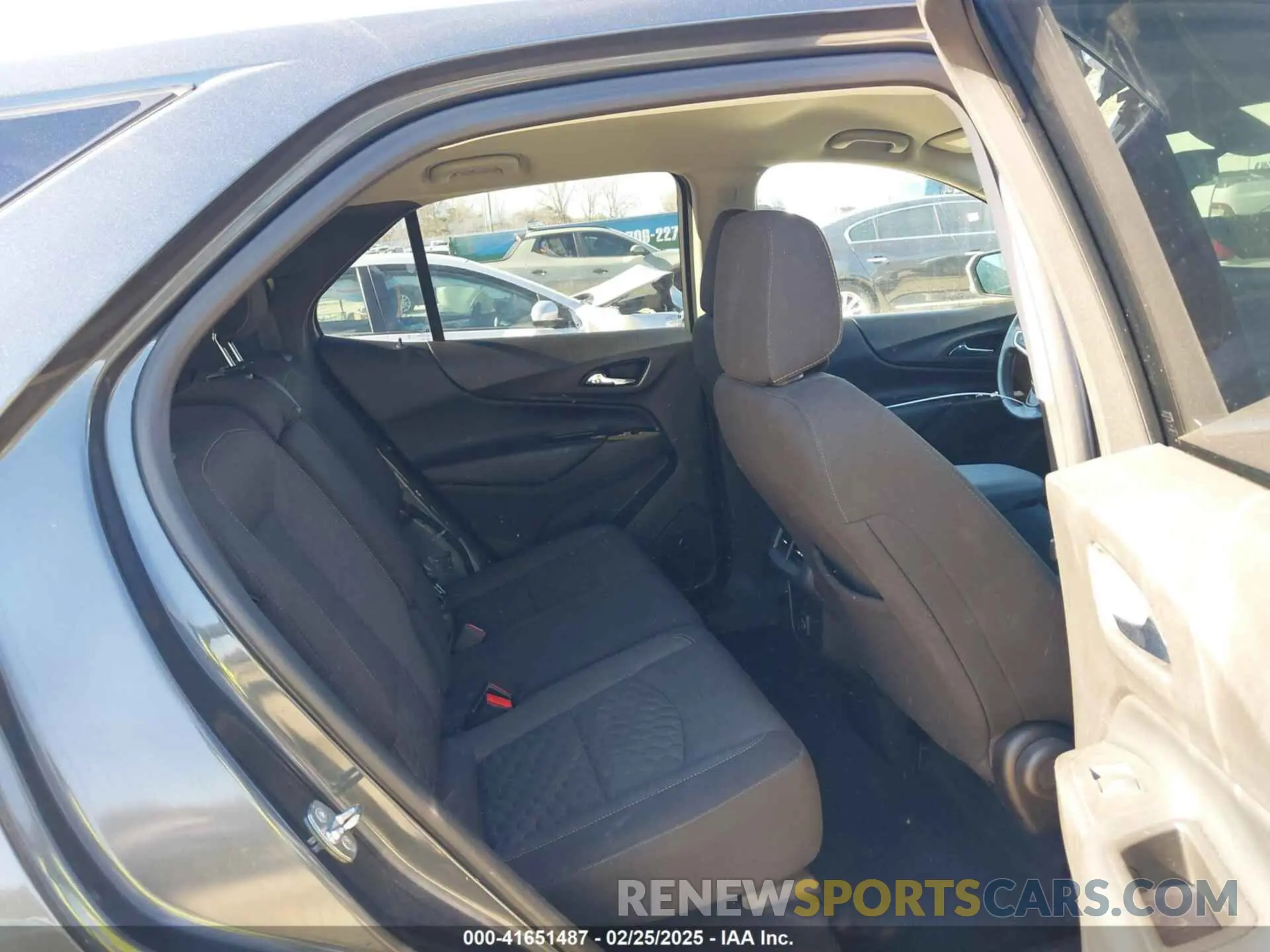 8 Photograph of a damaged car 3GNAXKEV9KL280305 CHEVROLET EQUINOX 2019
