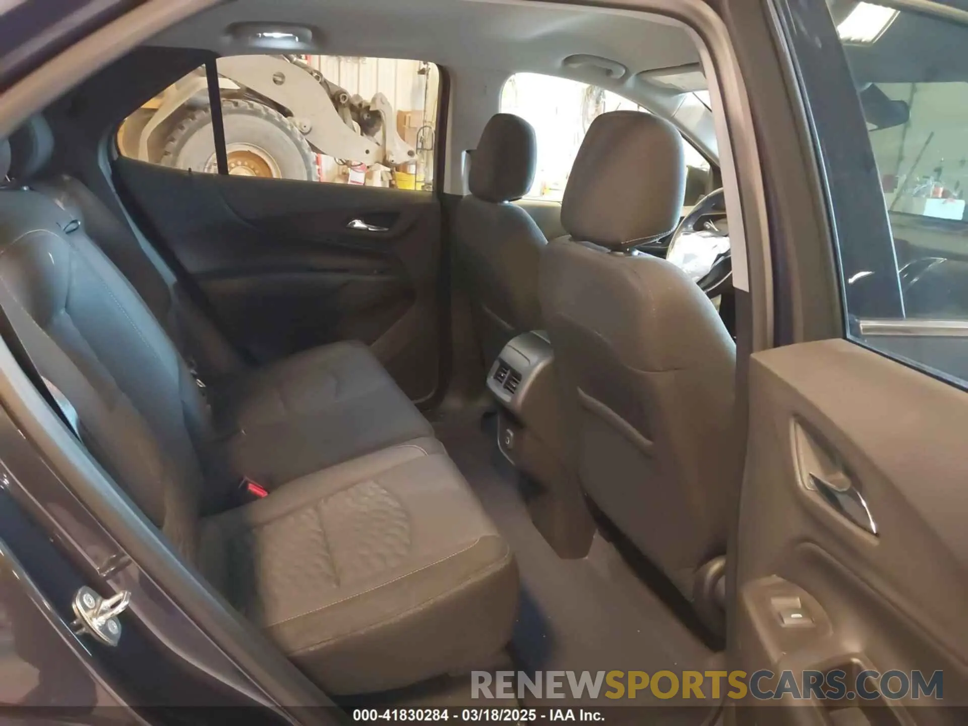 8 Photograph of a damaged car 3GNAXKEV9KS509961 CHEVROLET EQUINOX 2019