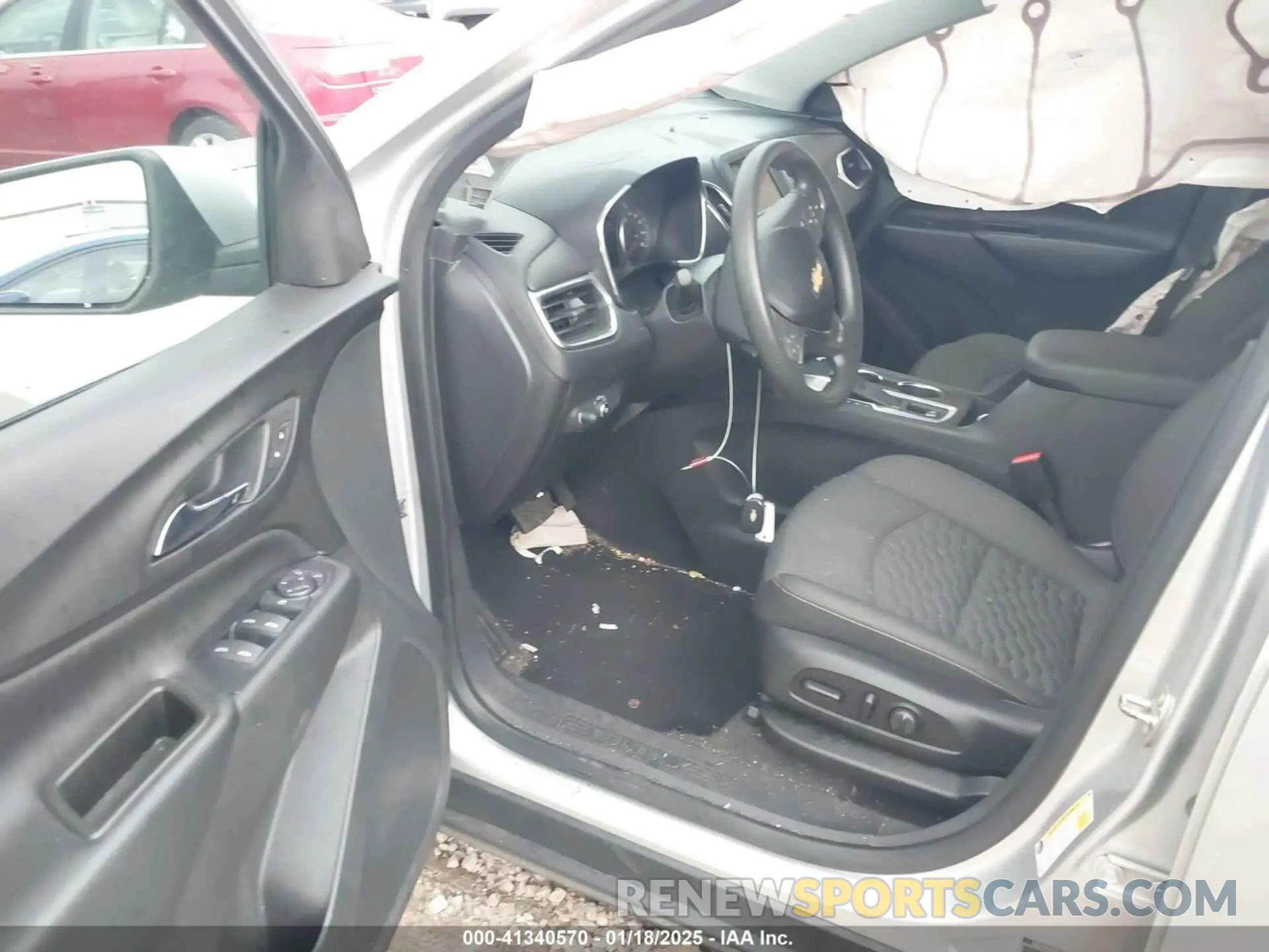 5 Photograph of a damaged car 3GNAXKEV9KS513914 CHEVROLET EQUINOX 2019