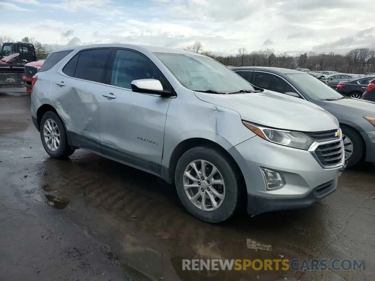 4 Photograph of a damaged car 3GNAXKEV9KS566922 CHEVROLET EQUINOX 2019