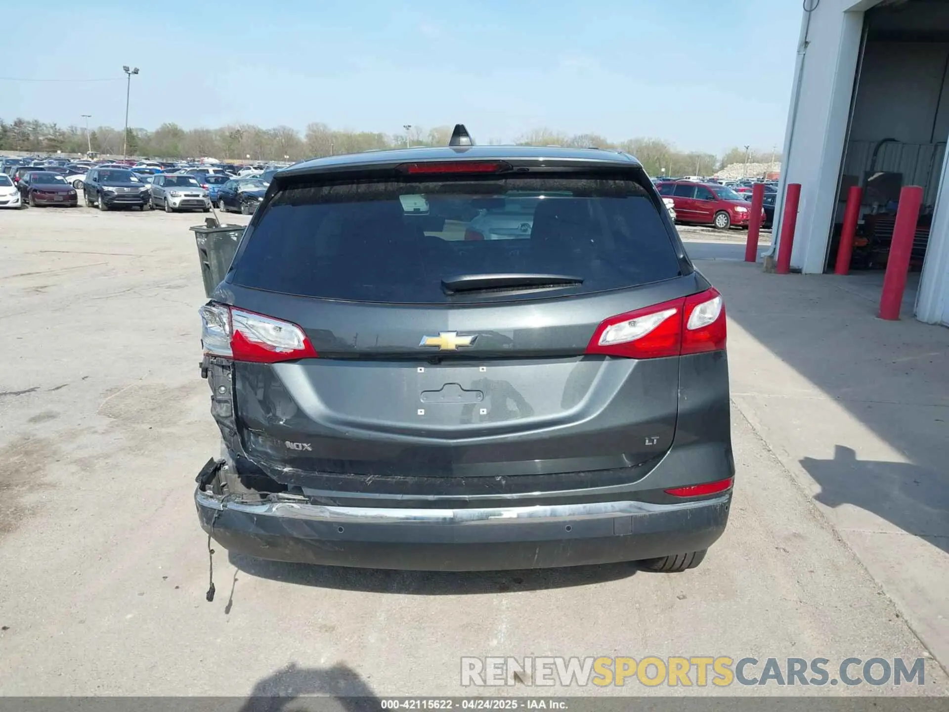 17 Photograph of a damaged car 3GNAXKEV9KS568542 CHEVROLET EQUINOX 2019
