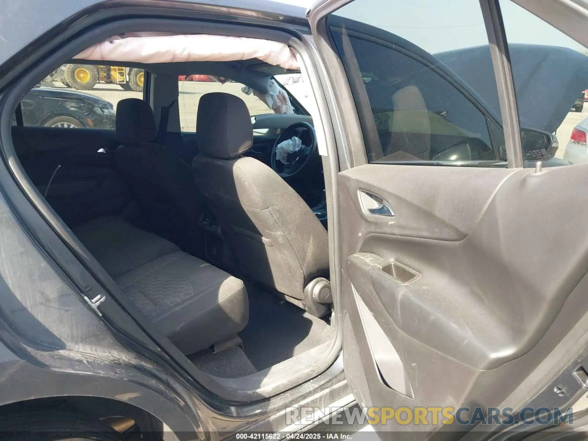 8 Photograph of a damaged car 3GNAXKEV9KS568542 CHEVROLET EQUINOX 2019