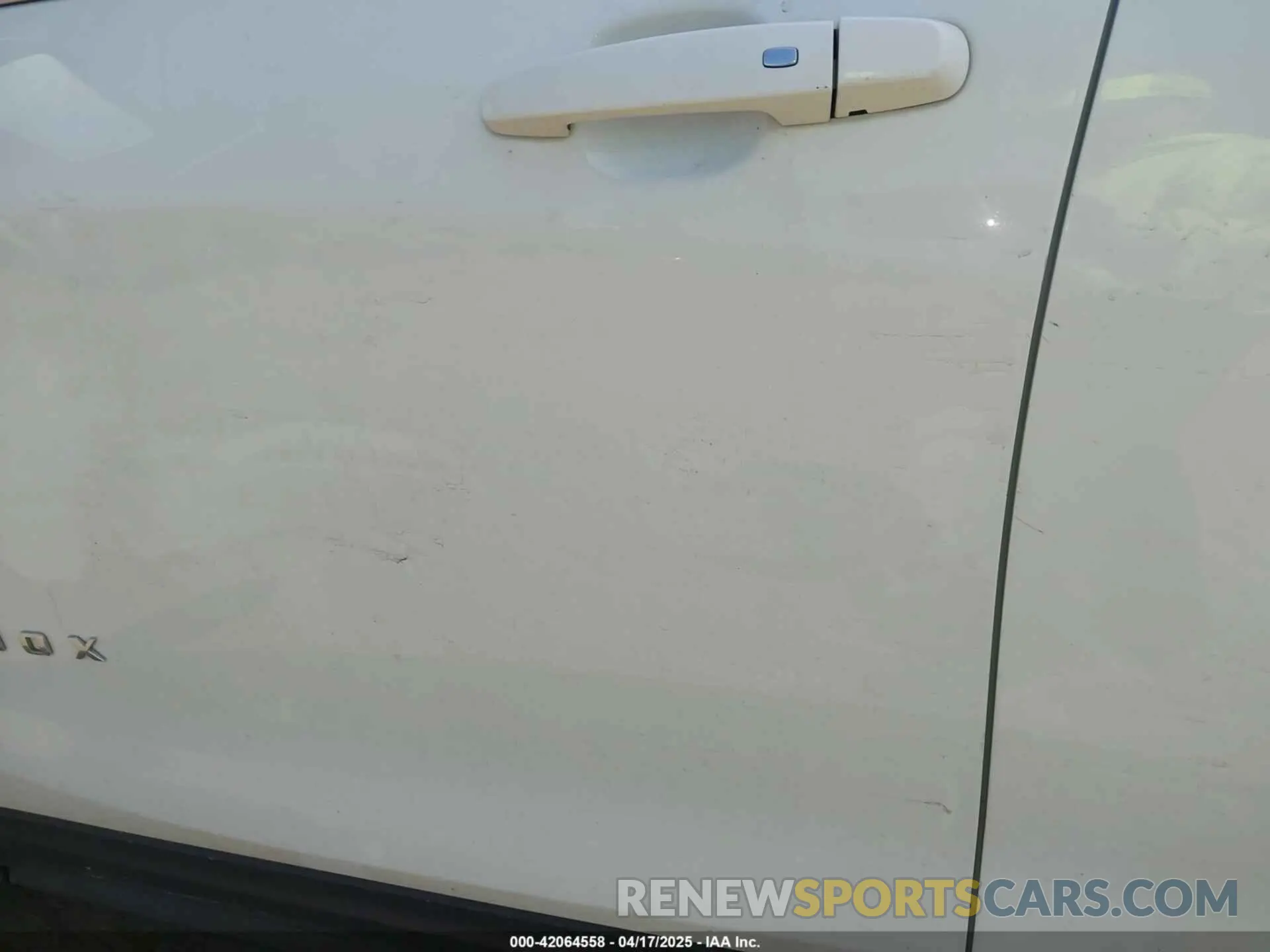 18 Photograph of a damaged car 3GNAXKEV9KS590704 CHEVROLET EQUINOX 2019