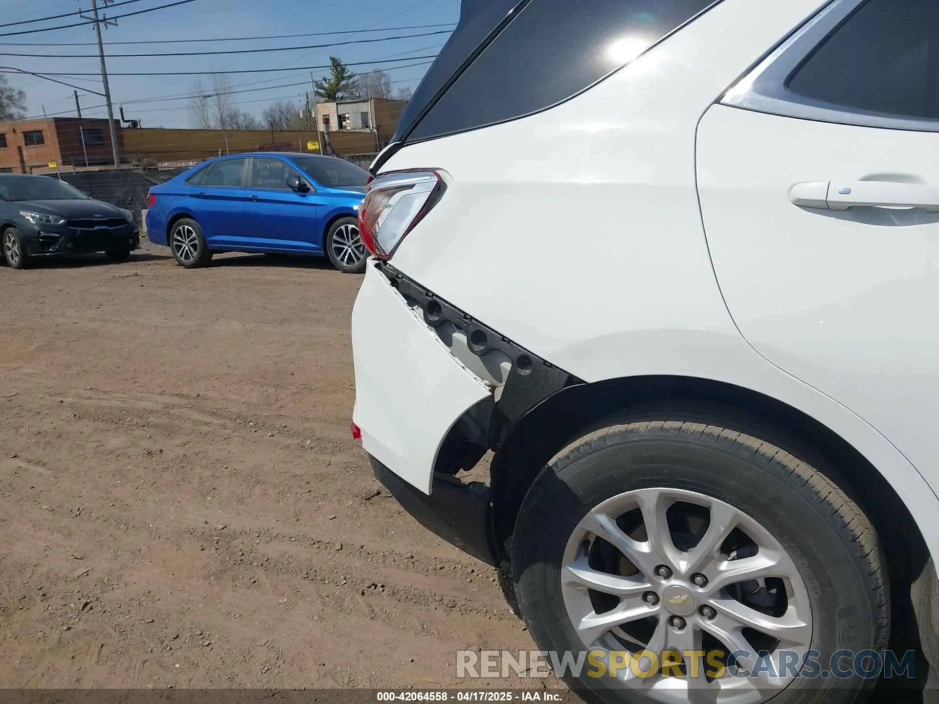 6 Photograph of a damaged car 3GNAXKEV9KS590704 CHEVROLET EQUINOX 2019