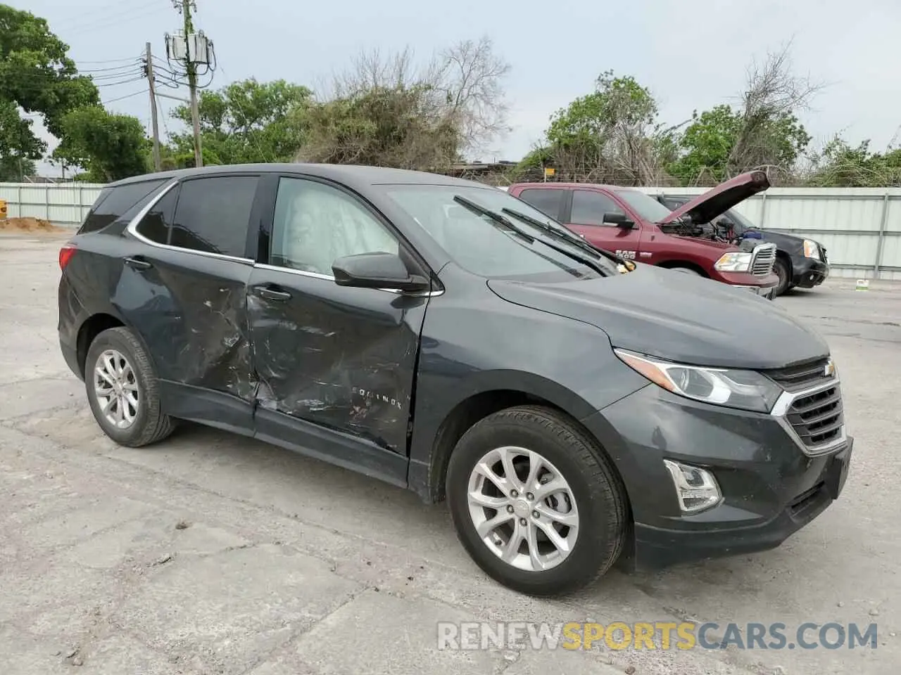 4 Photograph of a damaged car 3GNAXKEV9KS618064 CHEVROLET EQUINOX 2019