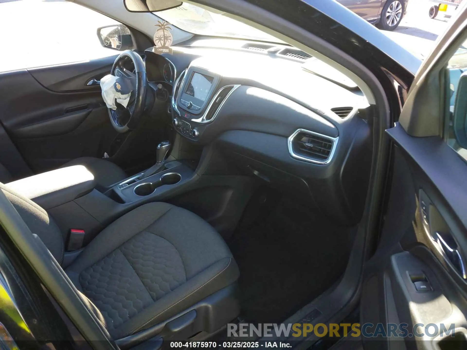 5 Photograph of a damaged car 3GNAXKEVXKL219870 CHEVROLET EQUINOX 2019