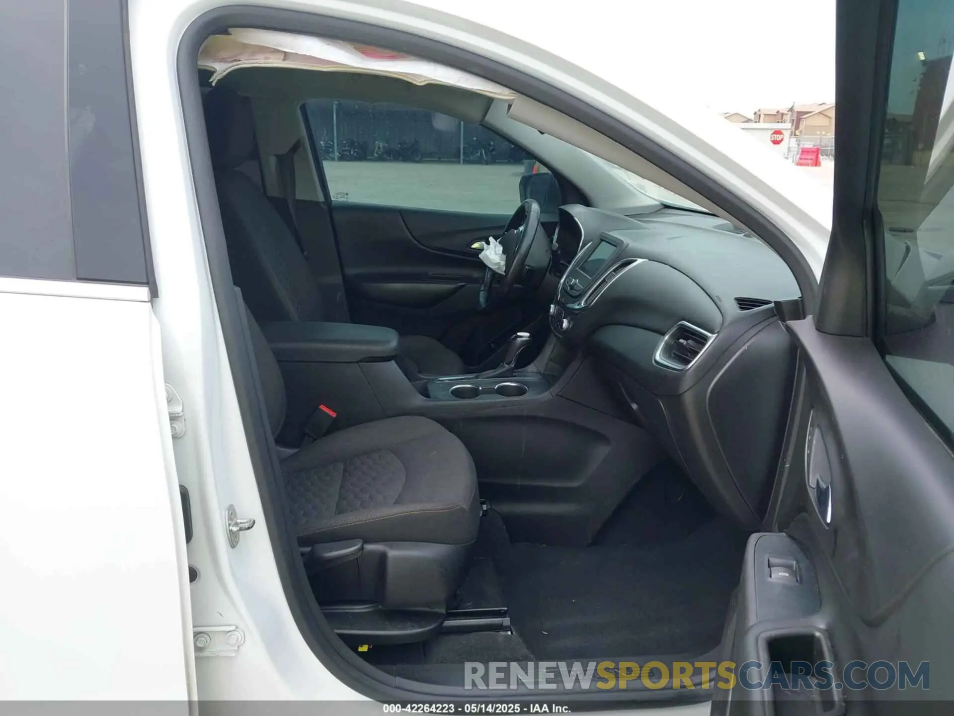 5 Photograph of a damaged car 3GNAXKEVXKL264288 CHEVROLET EQUINOX 2019