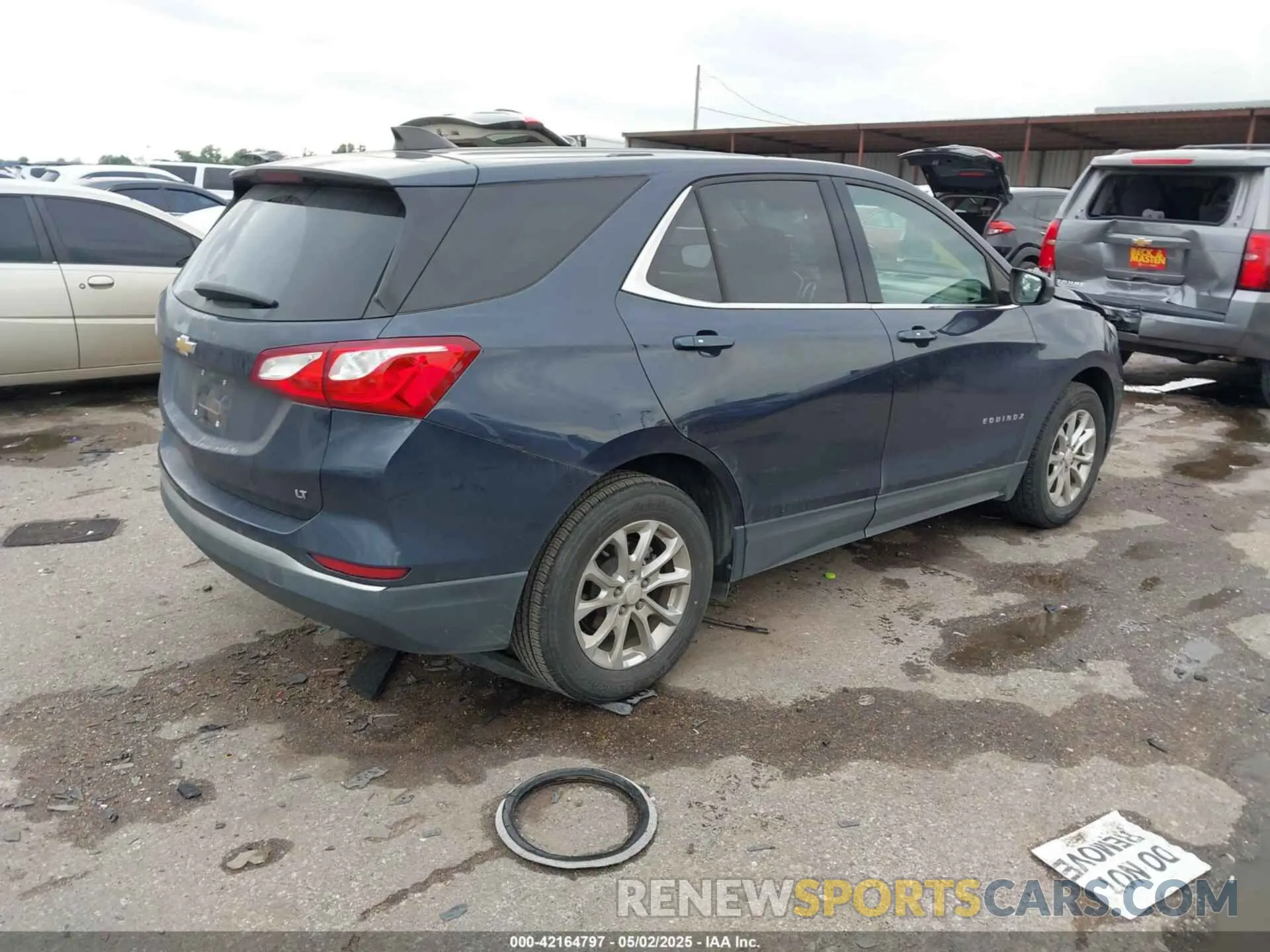 4 Photograph of a damaged car 3GNAXKEVXKL315854 CHEVROLET EQUINOX 2019