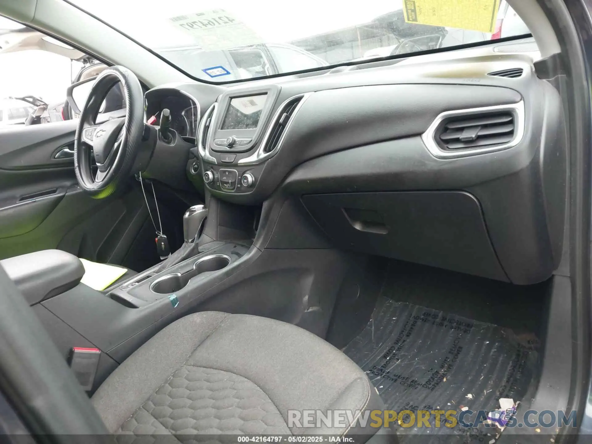 5 Photograph of a damaged car 3GNAXKEVXKL315854 CHEVROLET EQUINOX 2019